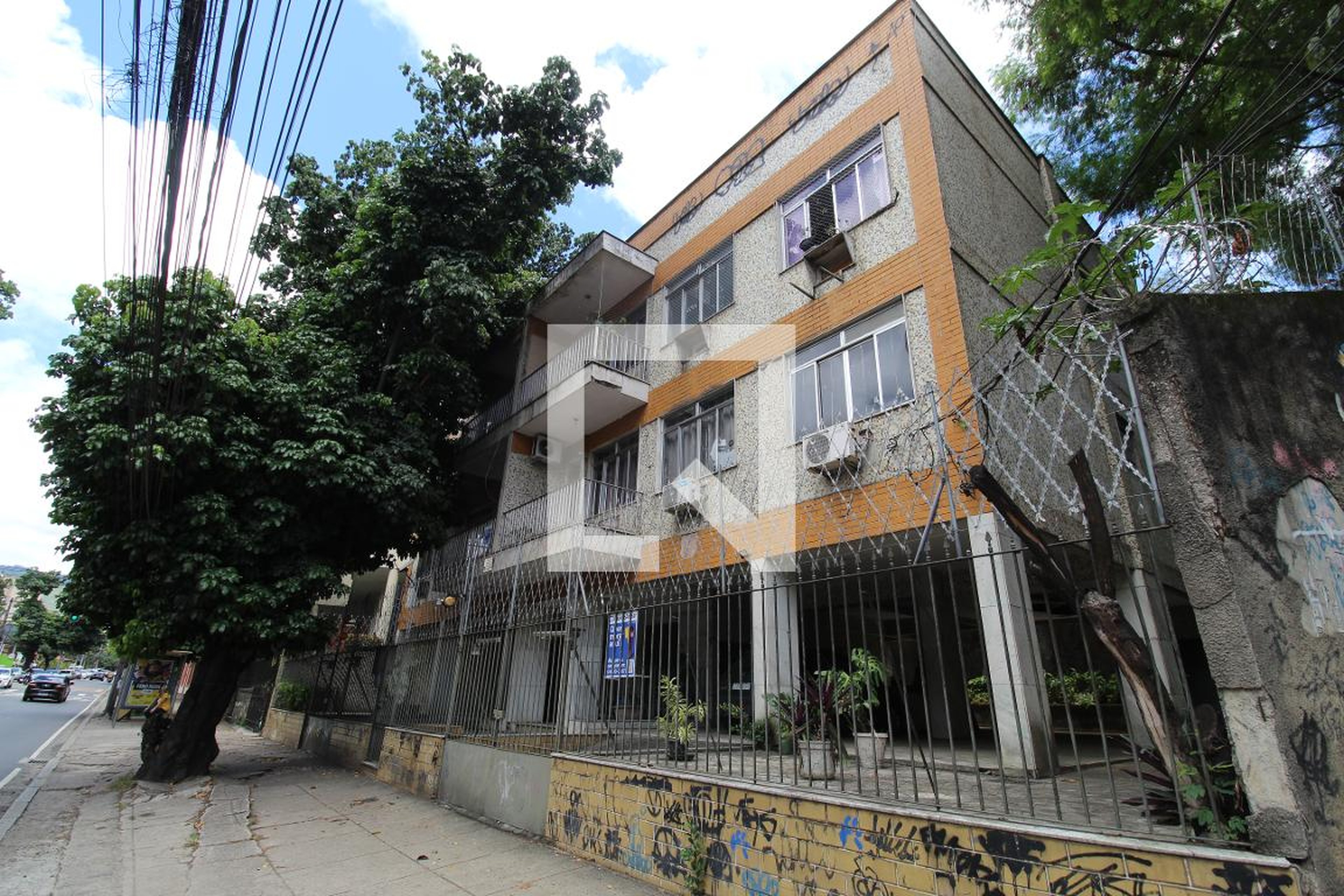 Fachada Condomínio em Avenida Geremário Dantas, 1260