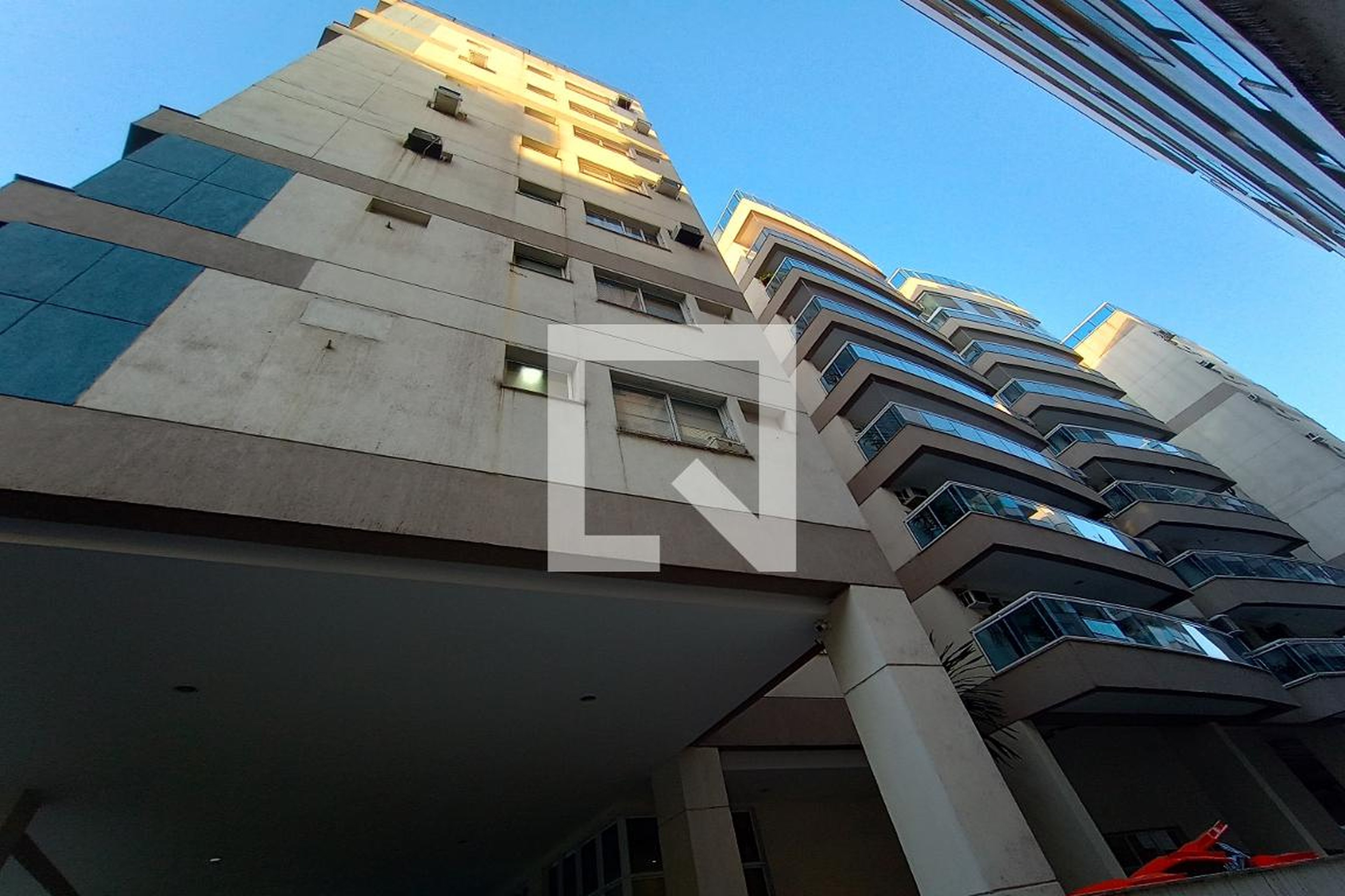 Fachada do Prédio Condomínio L' Unite