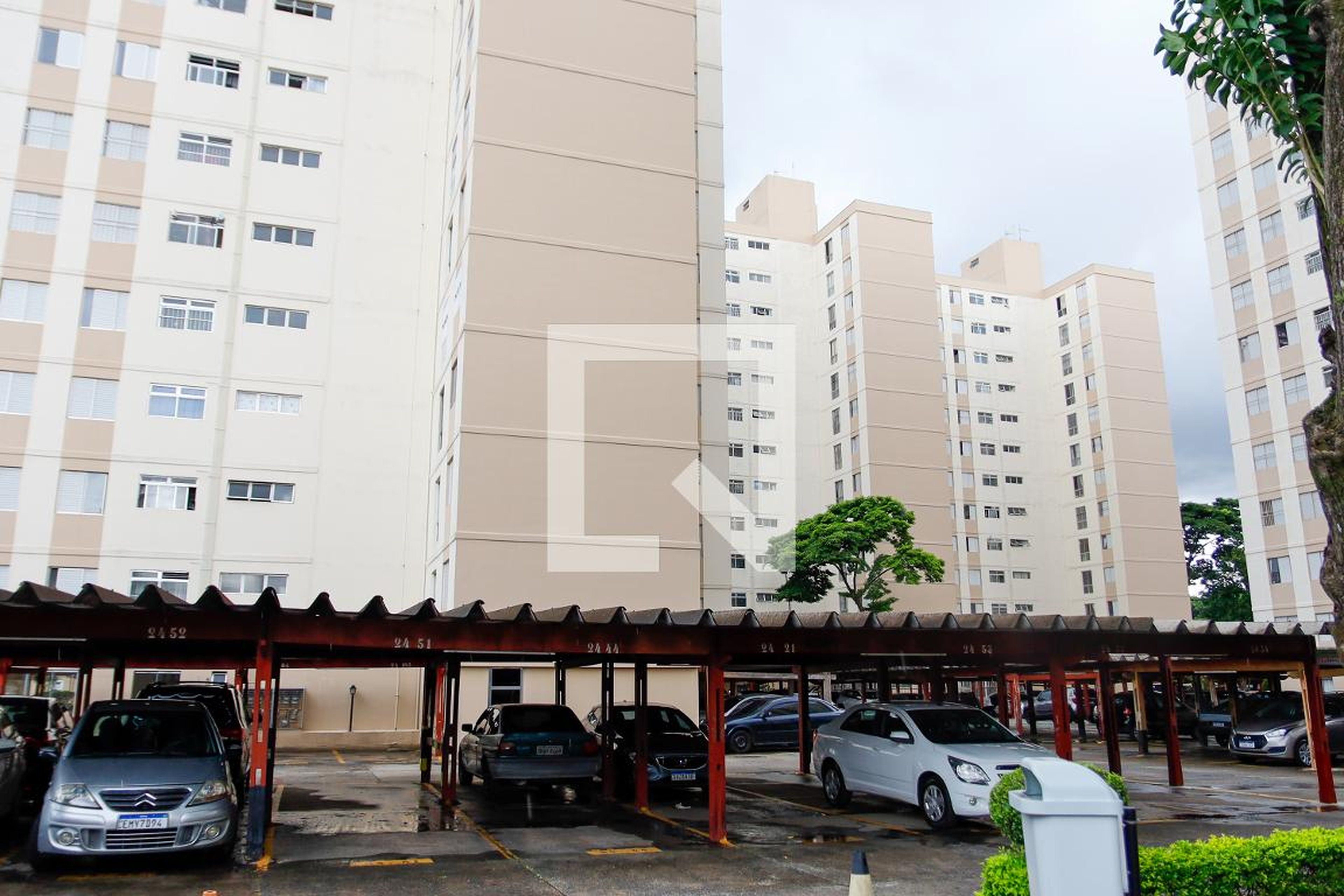 Fachada Condomínio em Rua Calixto Barbieri, 133