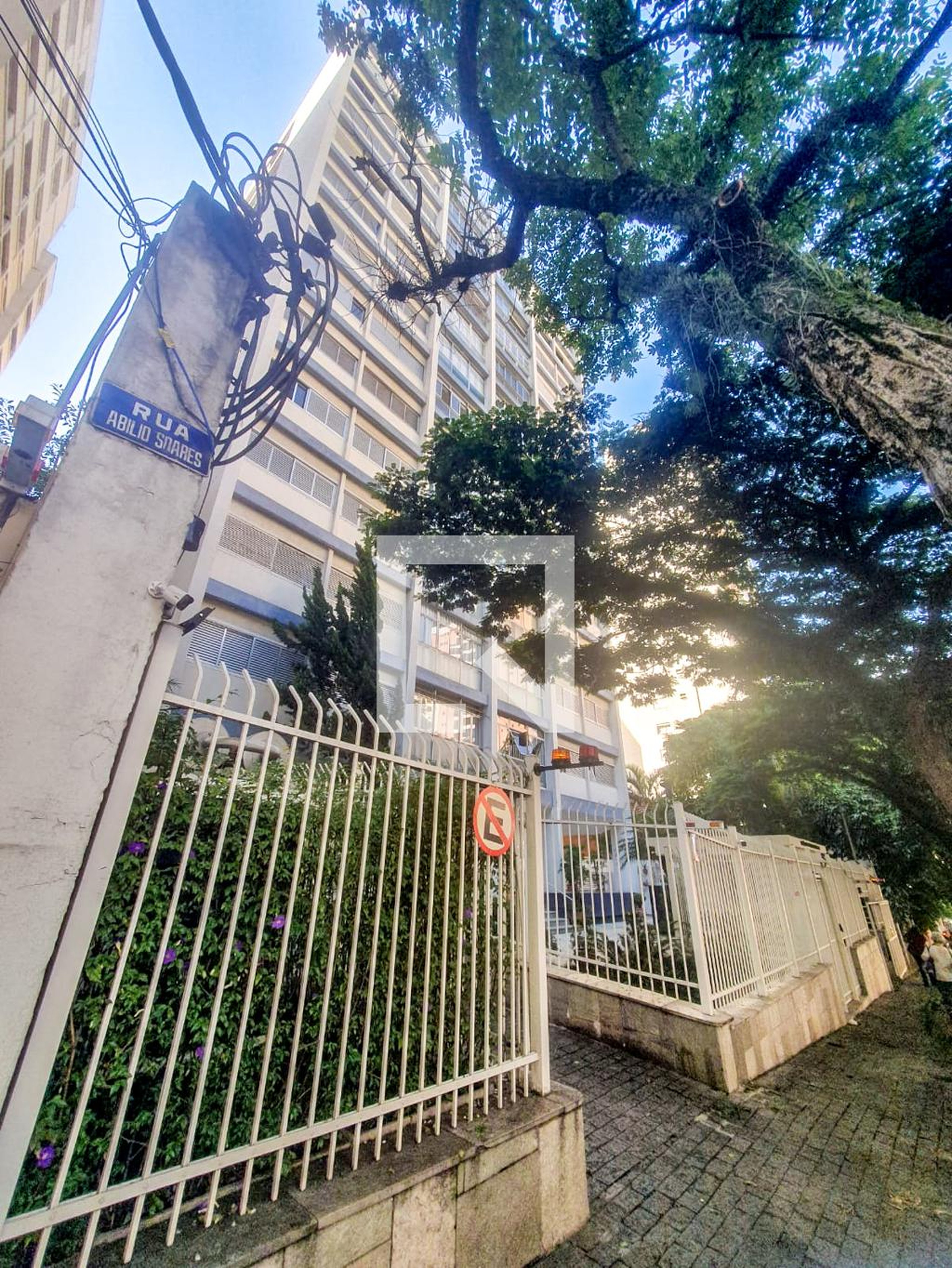 Fachada Condomínio em Rua Abílio Soares, 821