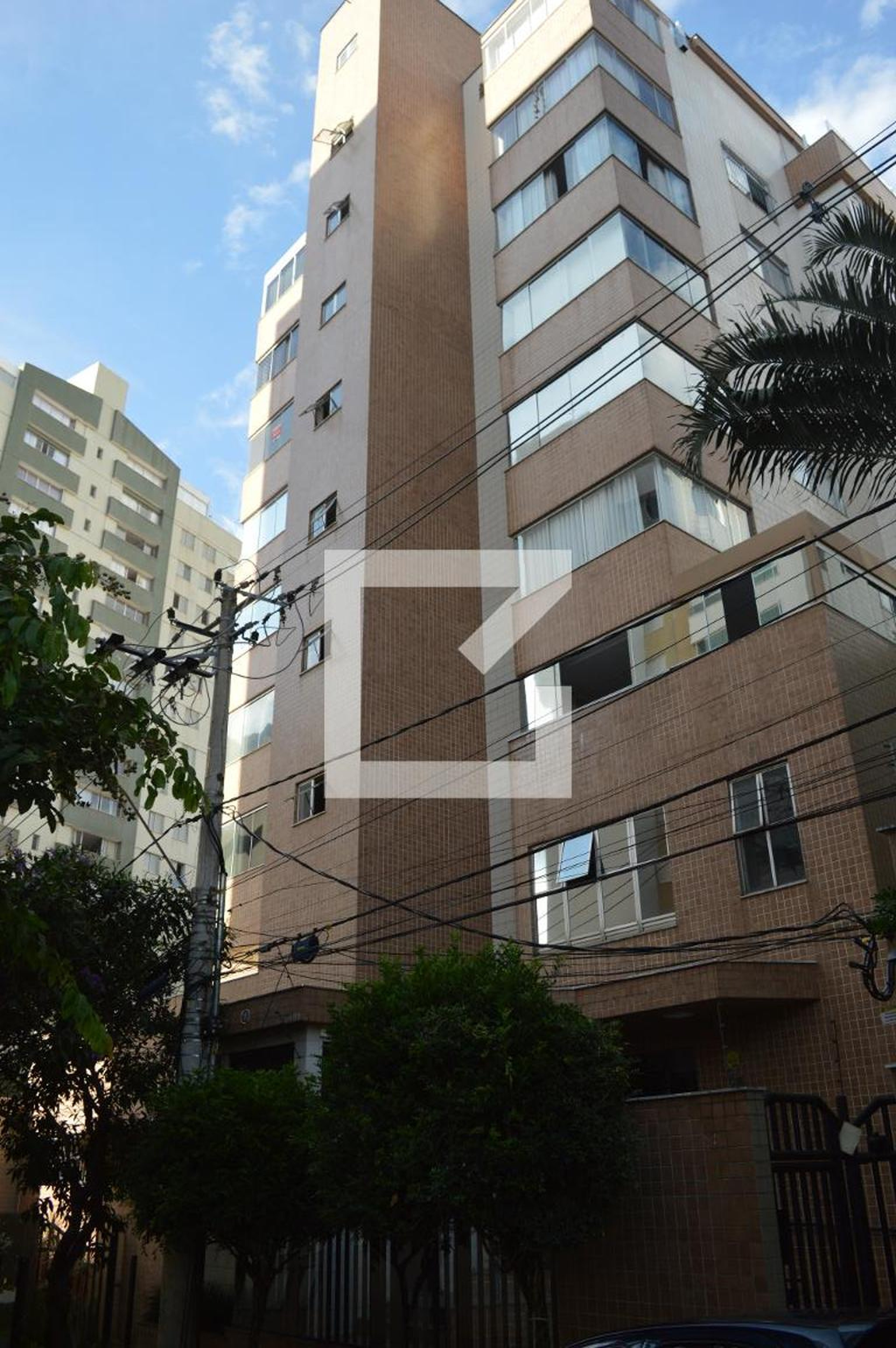 Fachada Condomínio em Rua Arthur Ferrari, 25