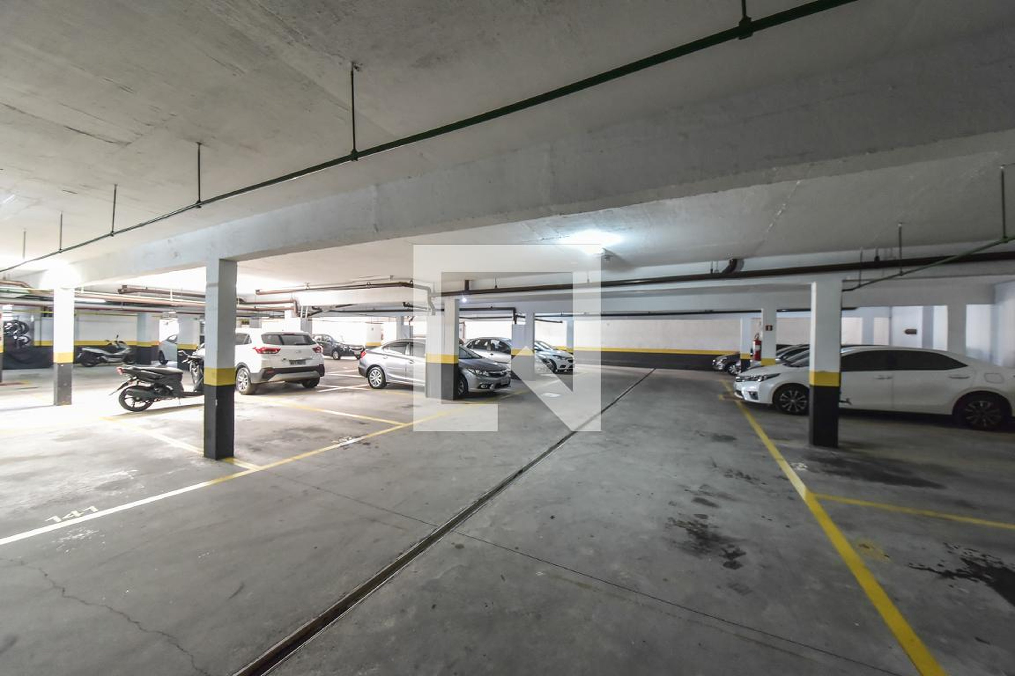 Estacionamento - Portal dos Passaros 2