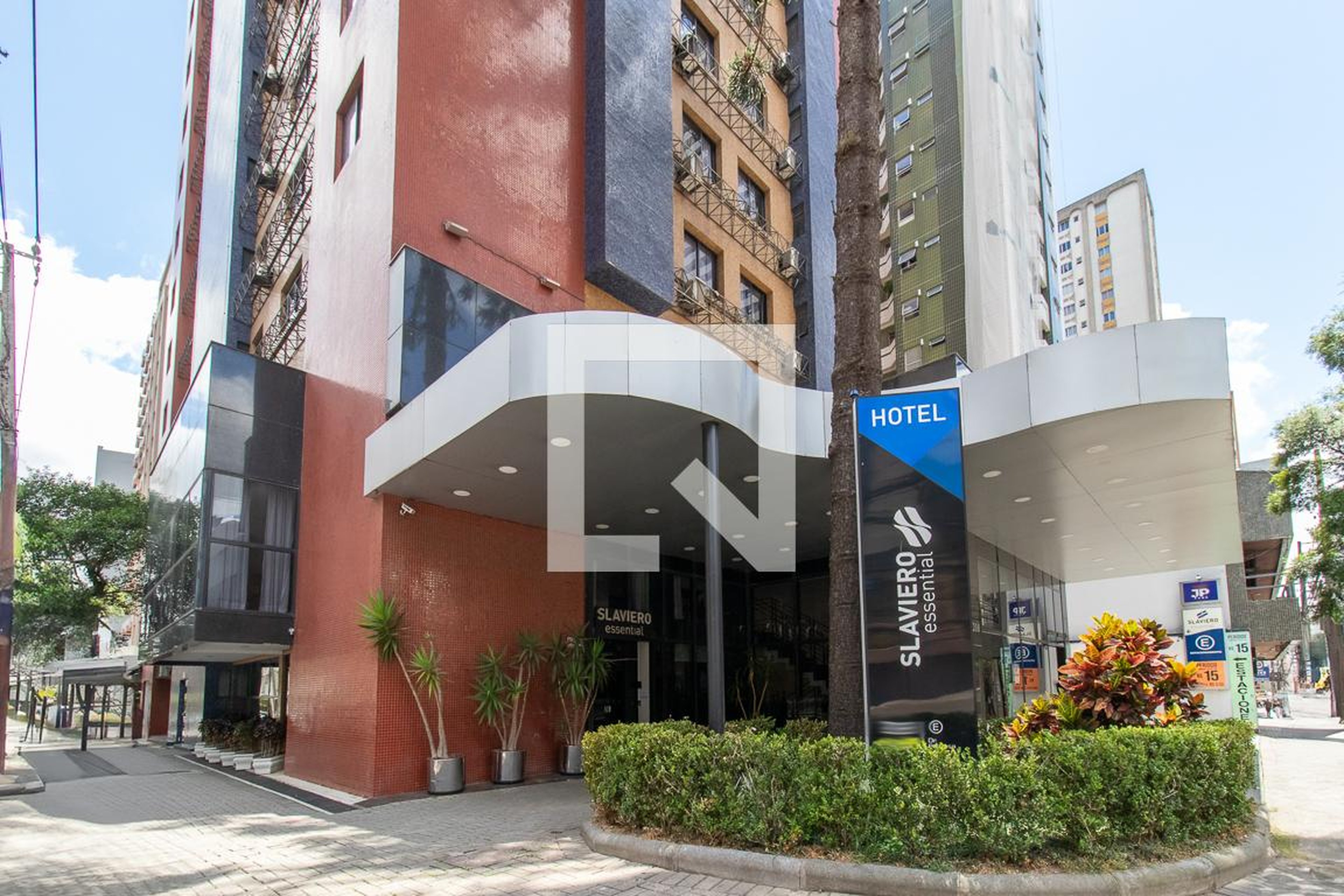 Fachada do Prédio Condomínio em Rua Doutor Pedrosa, 207