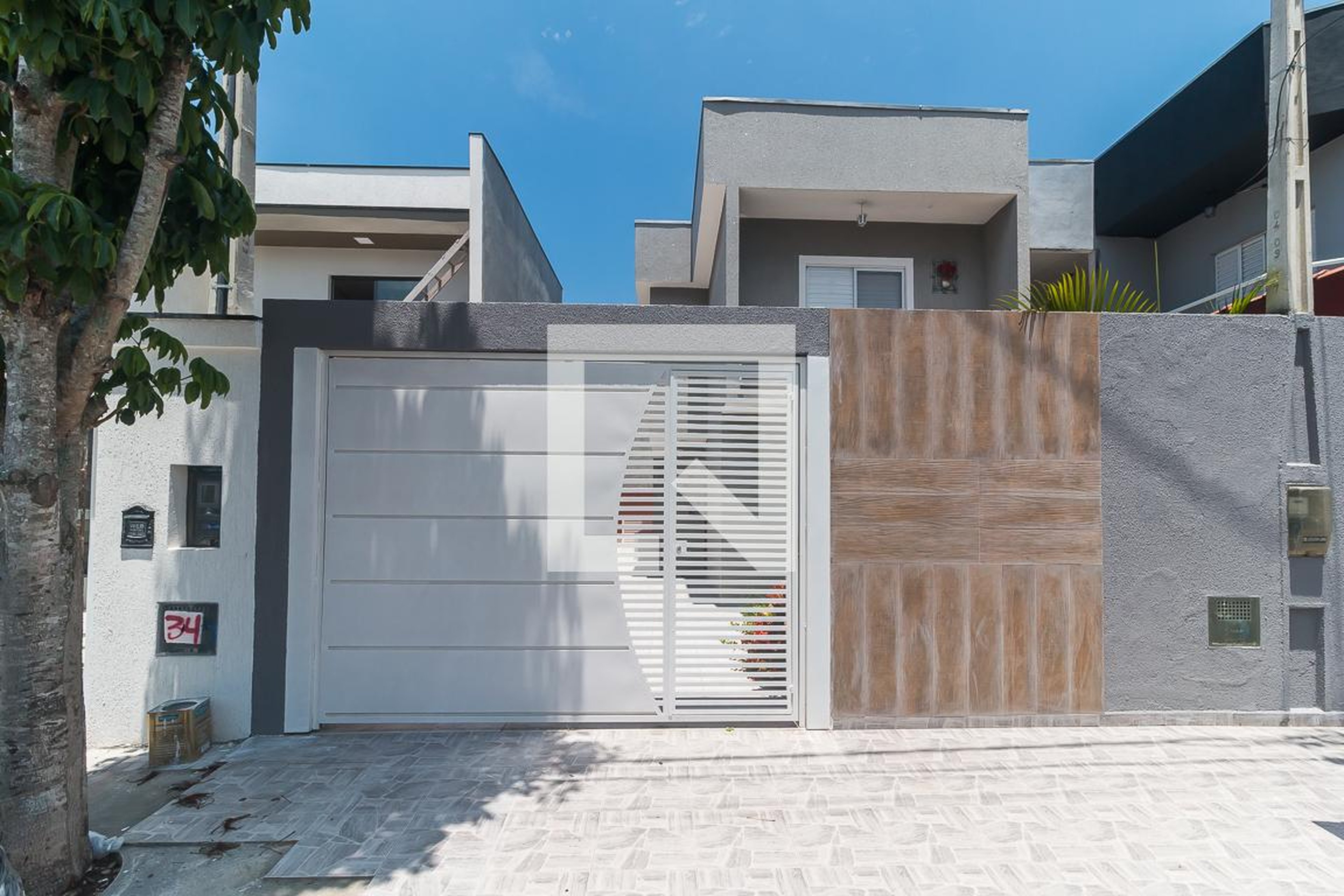 Fachada Condomínio em Rua Dezessete, 28