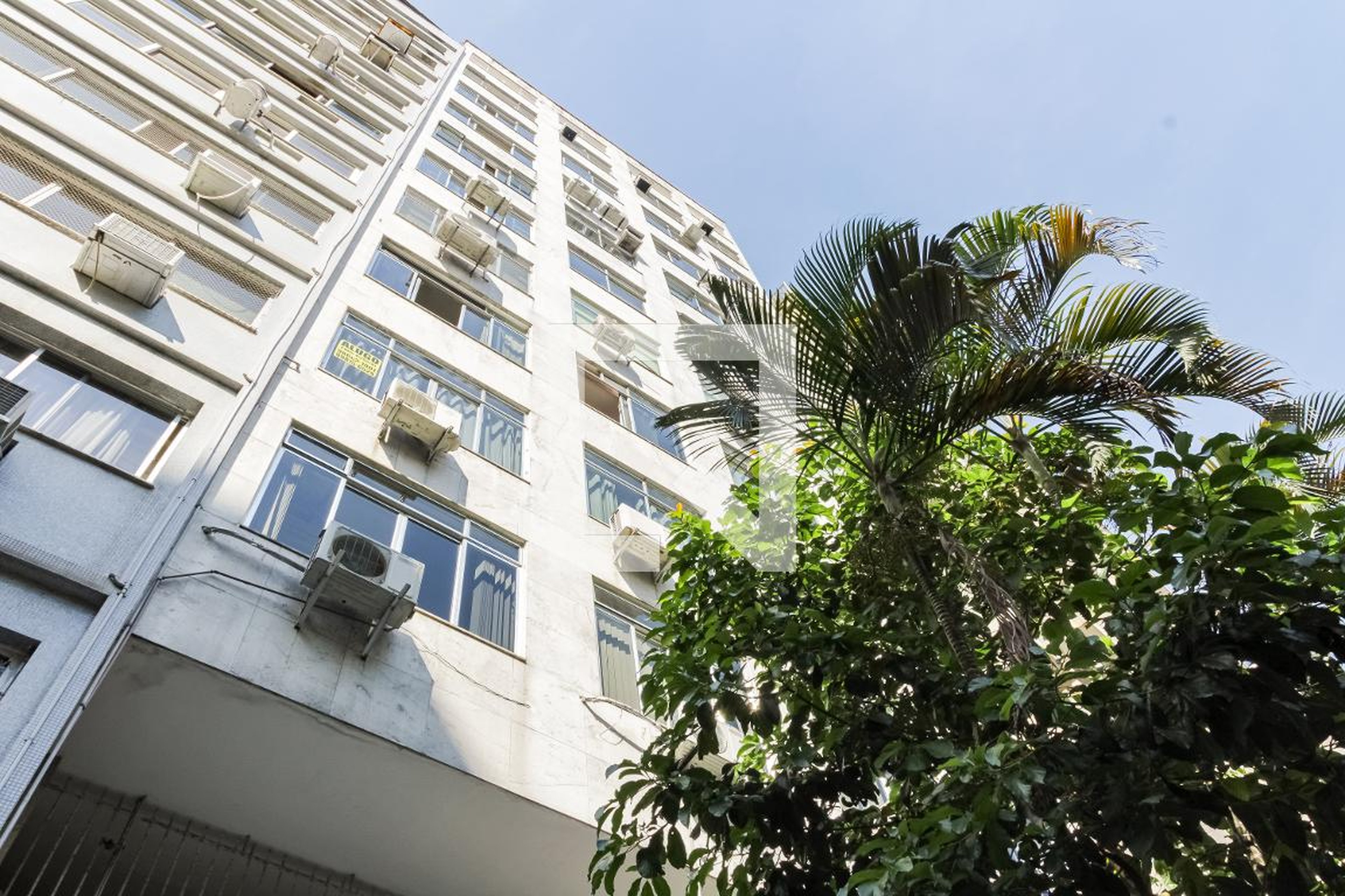 Fachada do Prédio Condomínio em Rua Dias da Rocha, 22