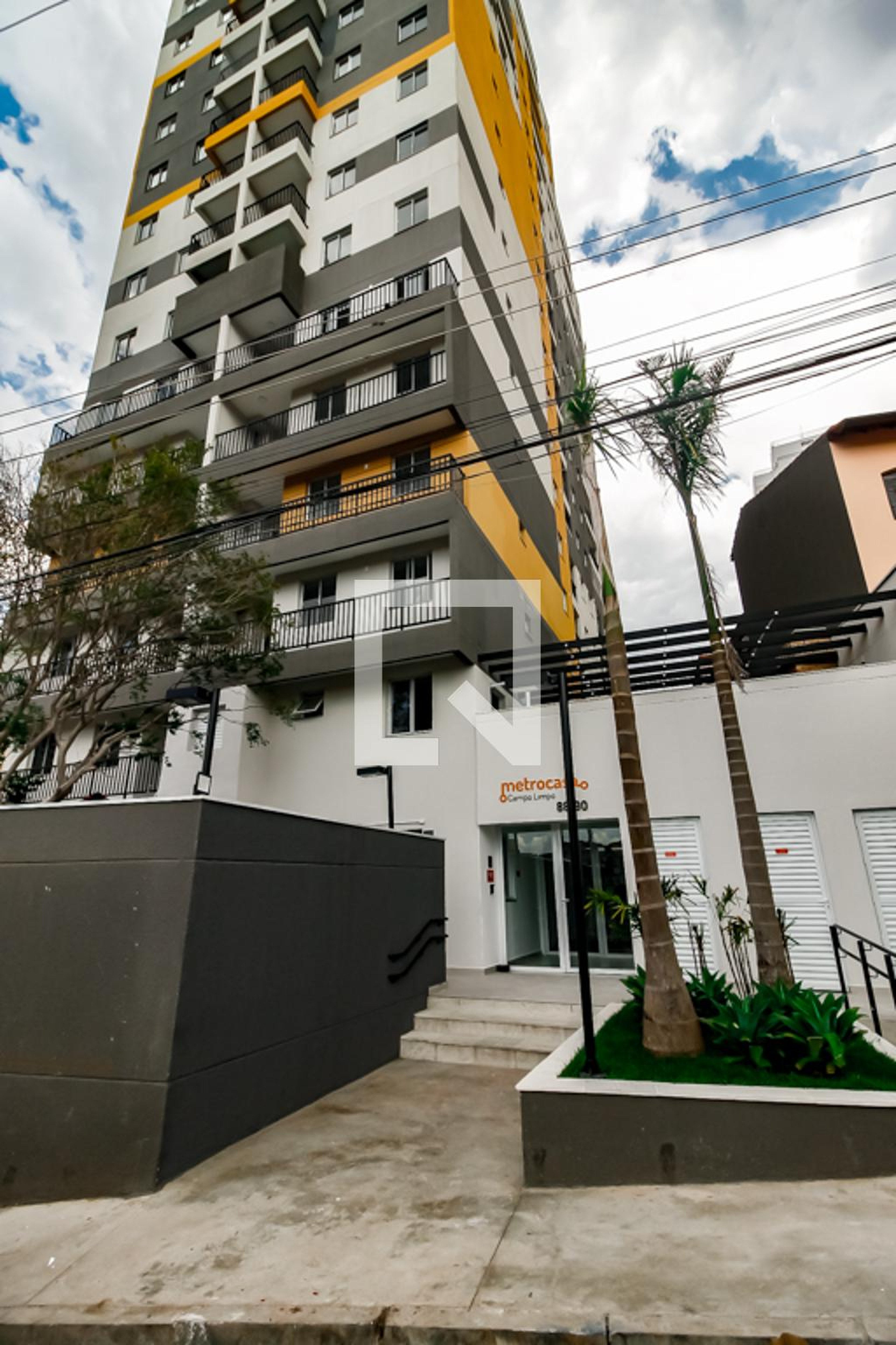 Fachada do Prédio Condomínio Metro Casa Campo Limpo