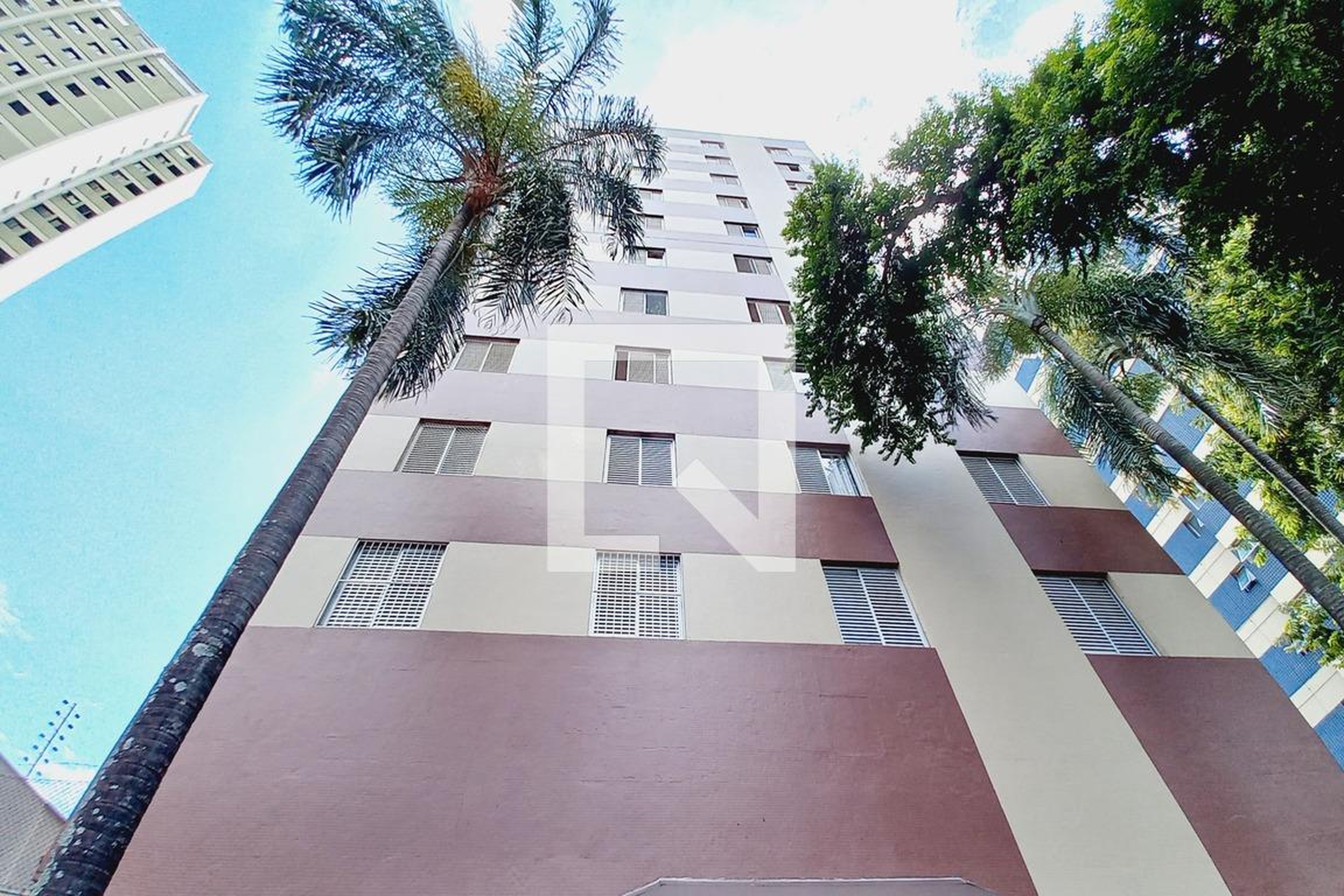 Fachada do Prédio Condomínio em Rua José Paulino, 1667