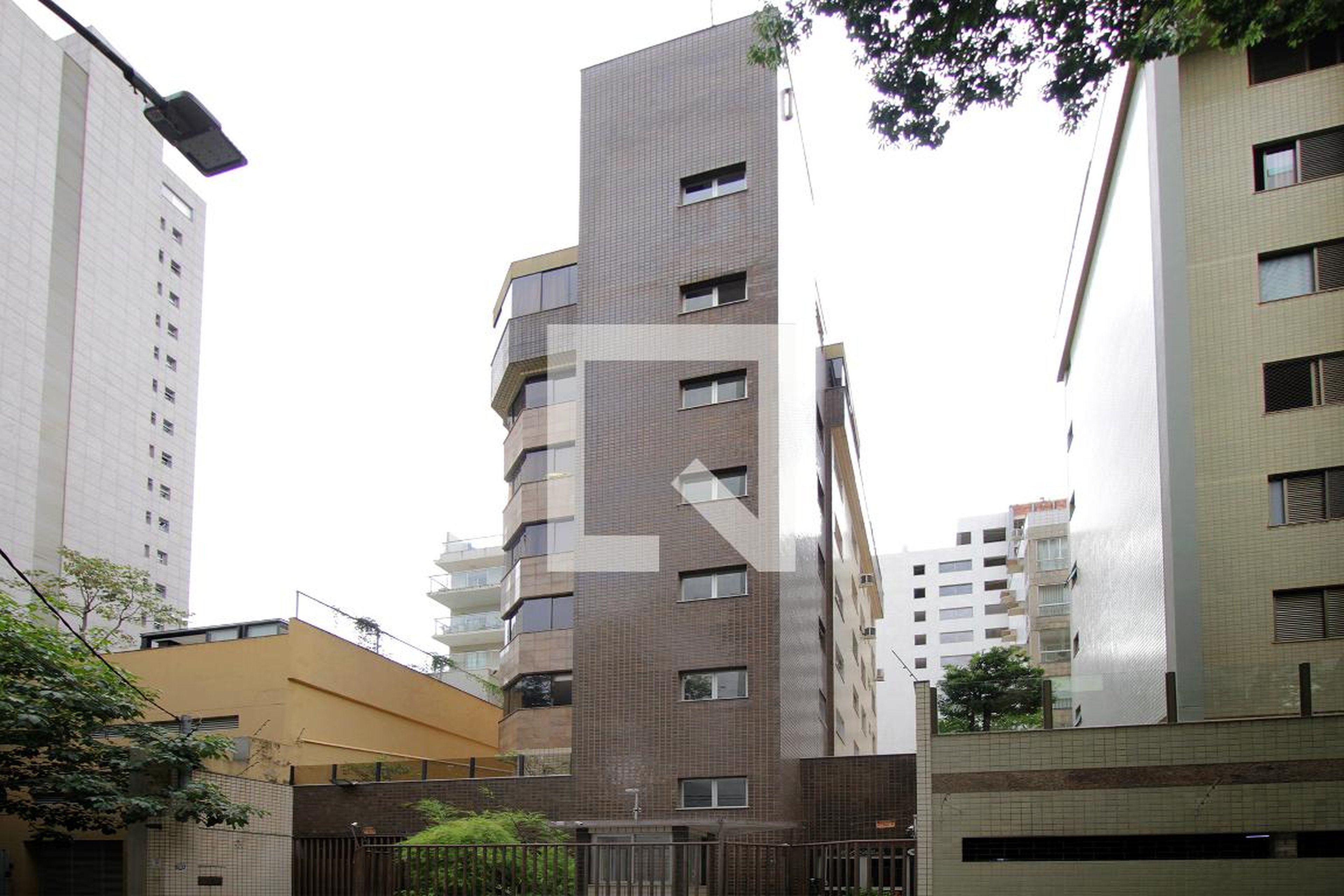 Fachada Edifício Liliam Queiroz Castanheira