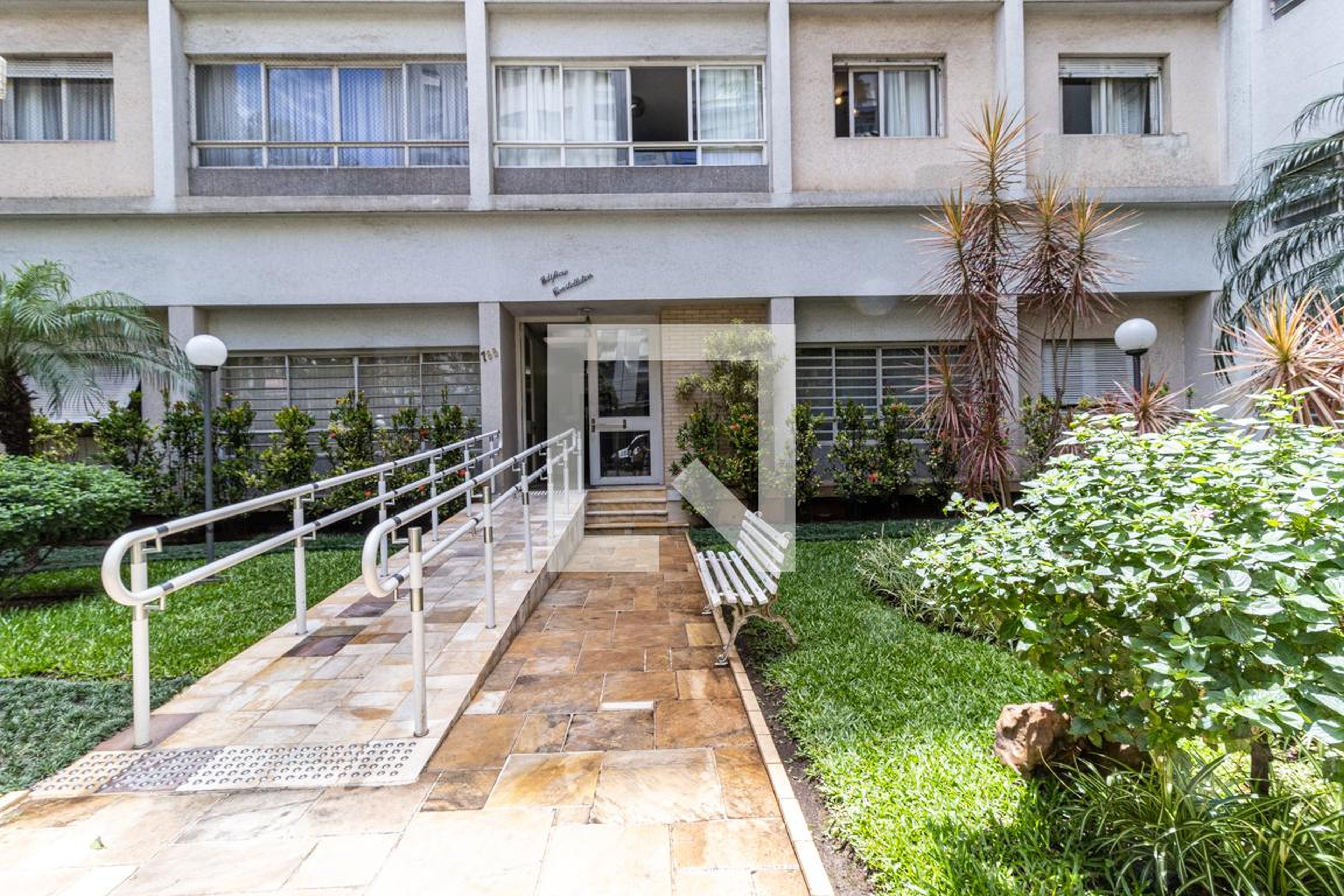 Entrada - Constellation