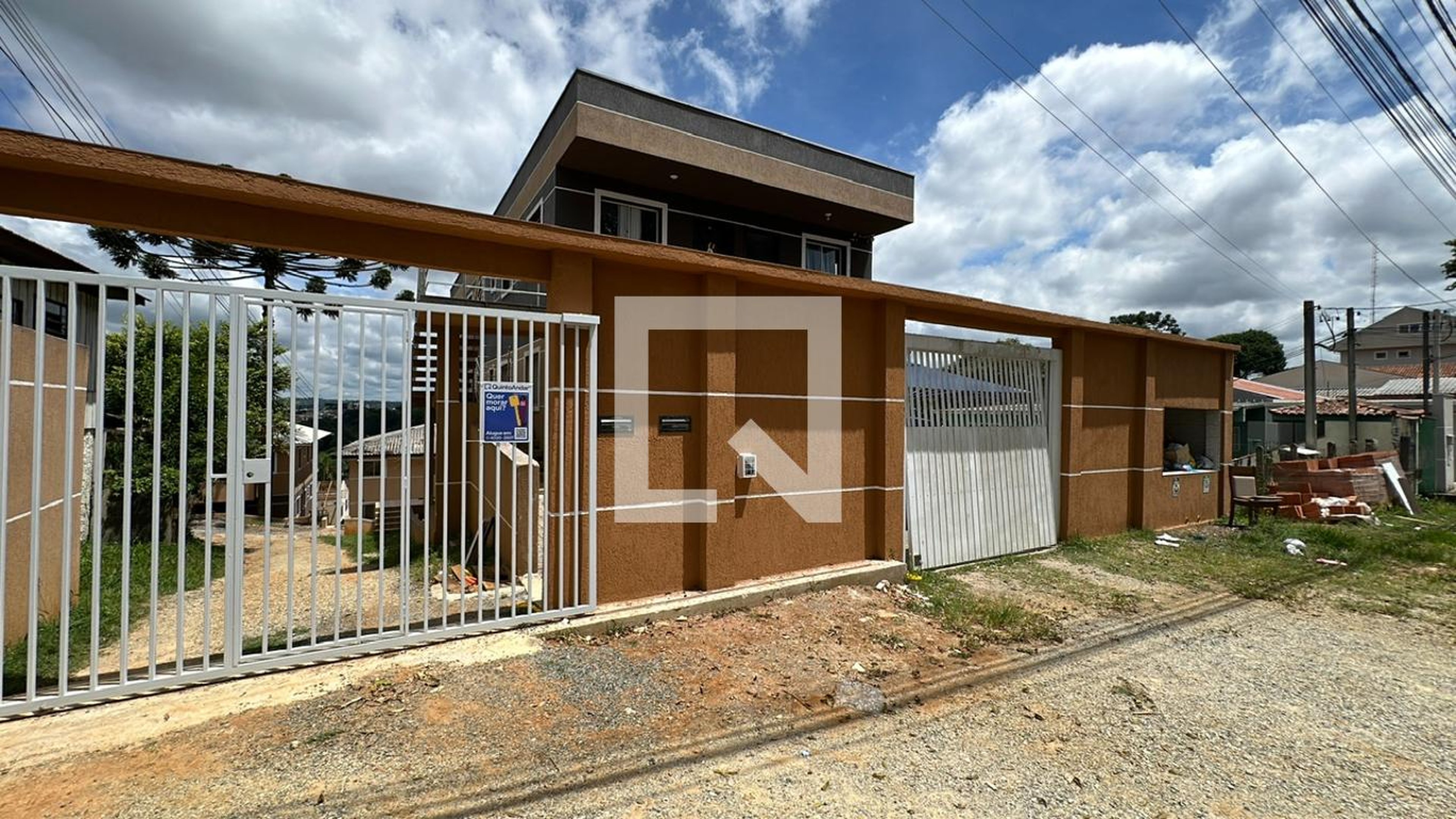 Fachada Condomínio em Rua Jorge Cury Brahim, 138