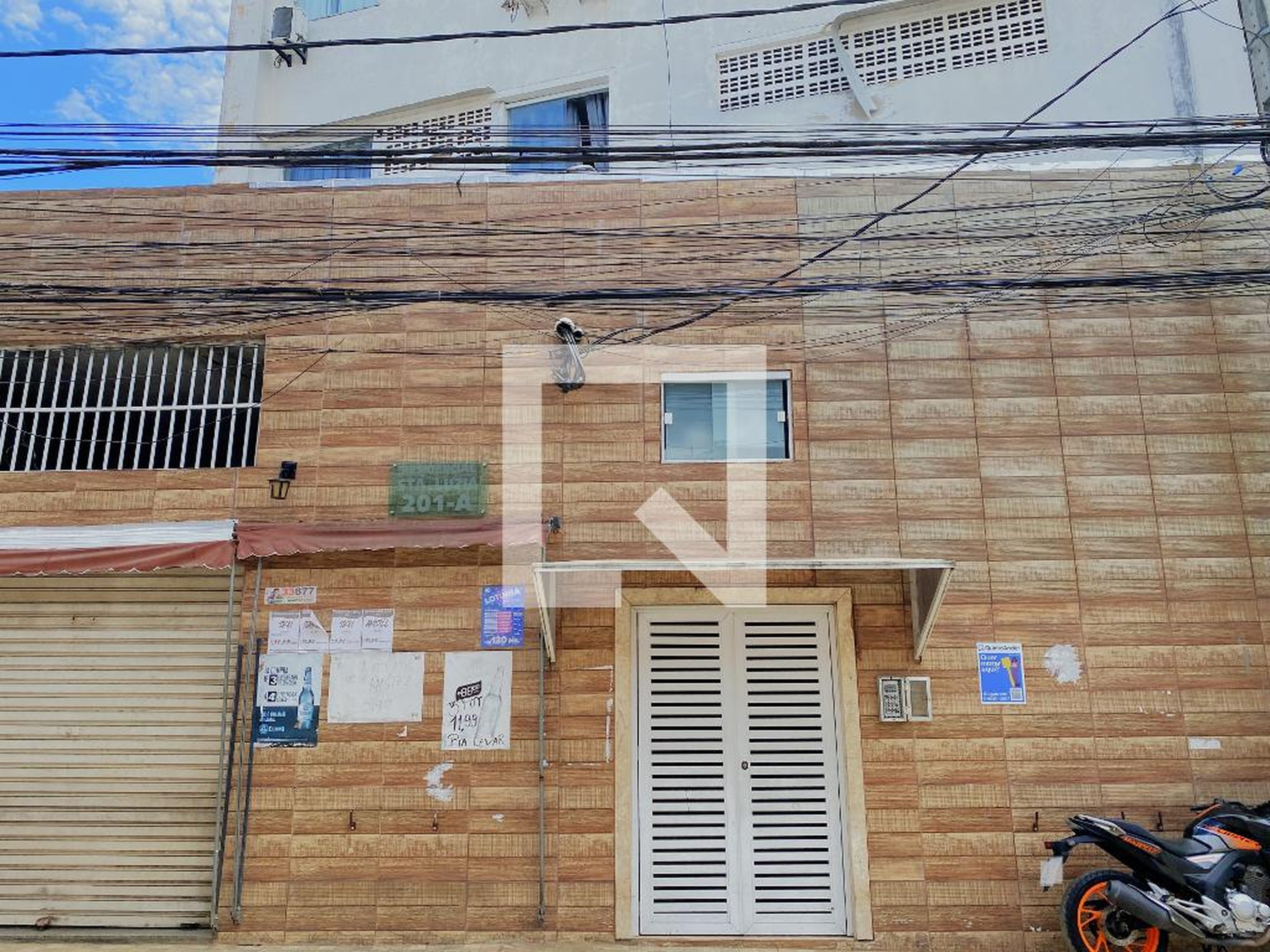 Fachada Condomínio em Rua Almirante Alves Câmara, 201