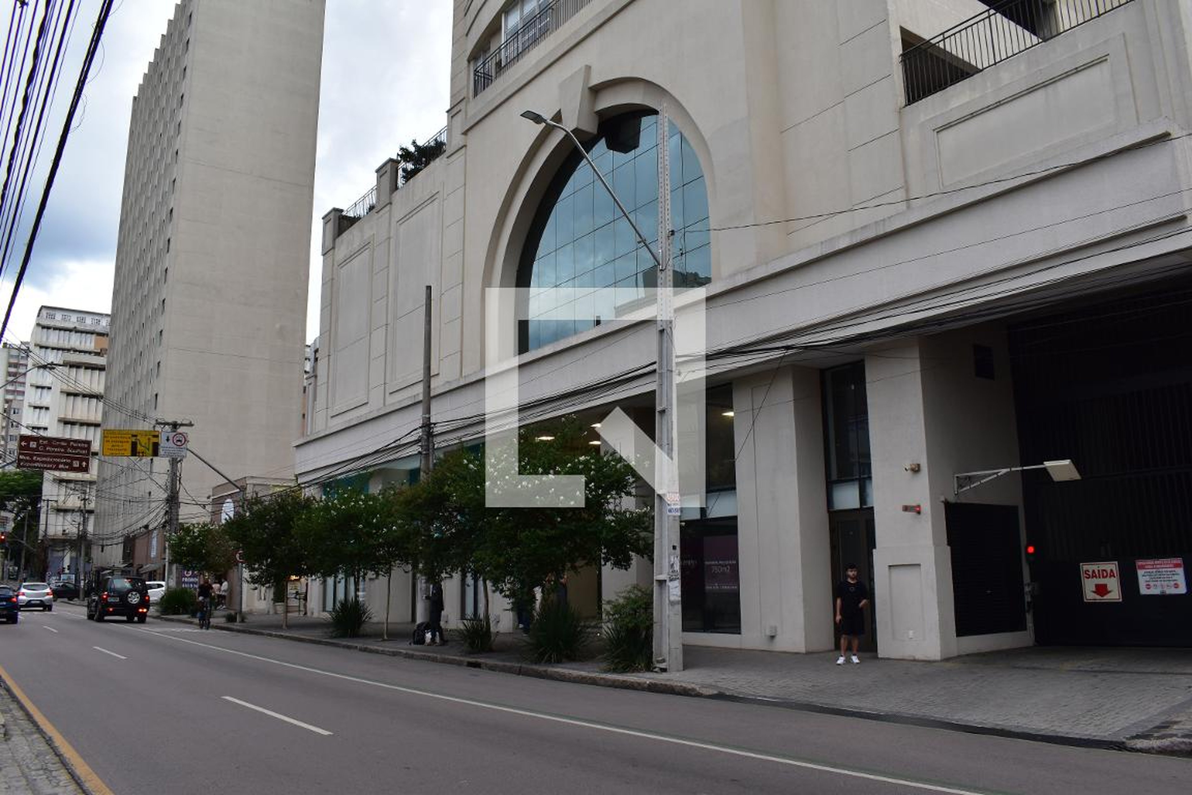 Fachada do prédio Condomínio em Rua A, 240