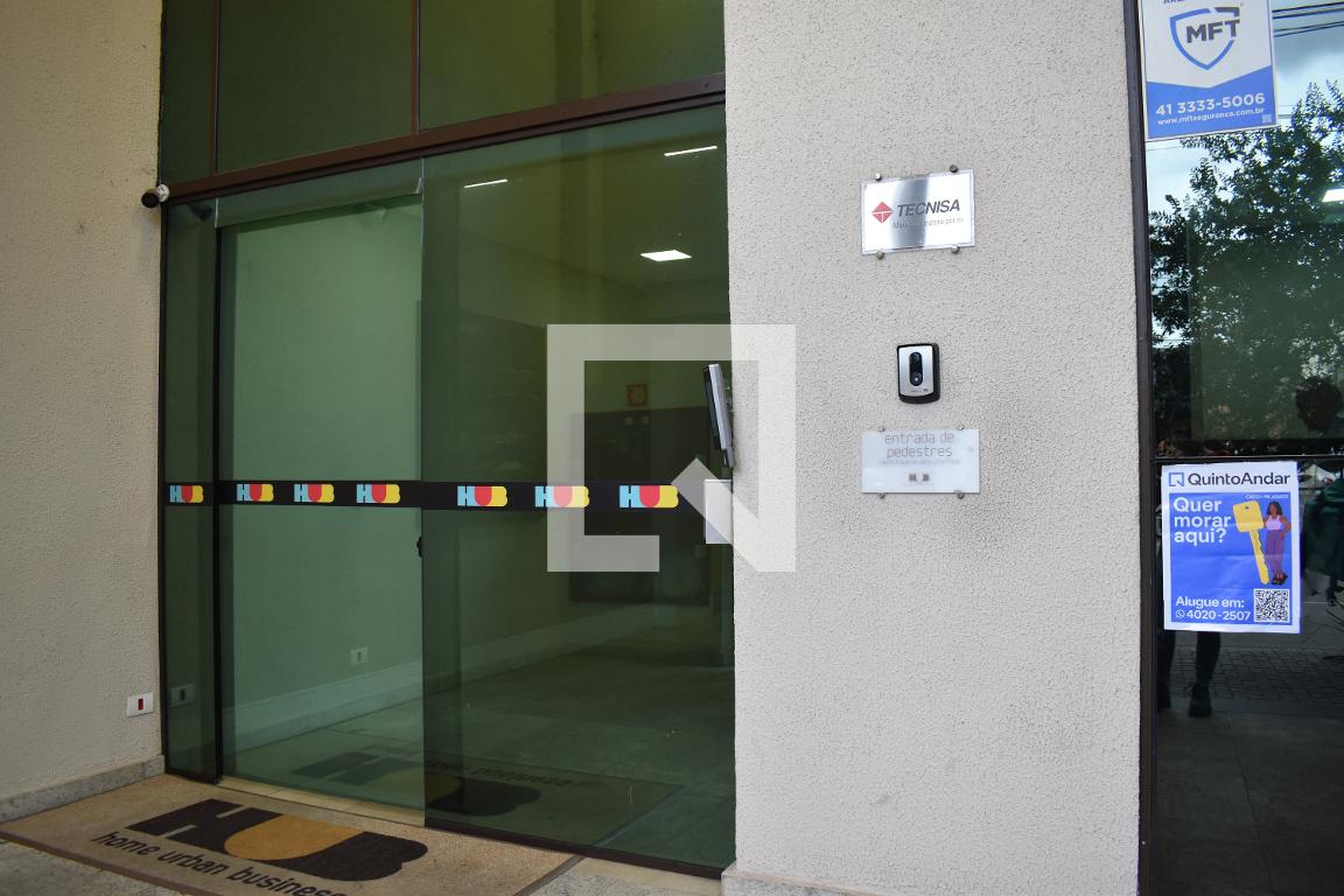 Entrada do prédio - null