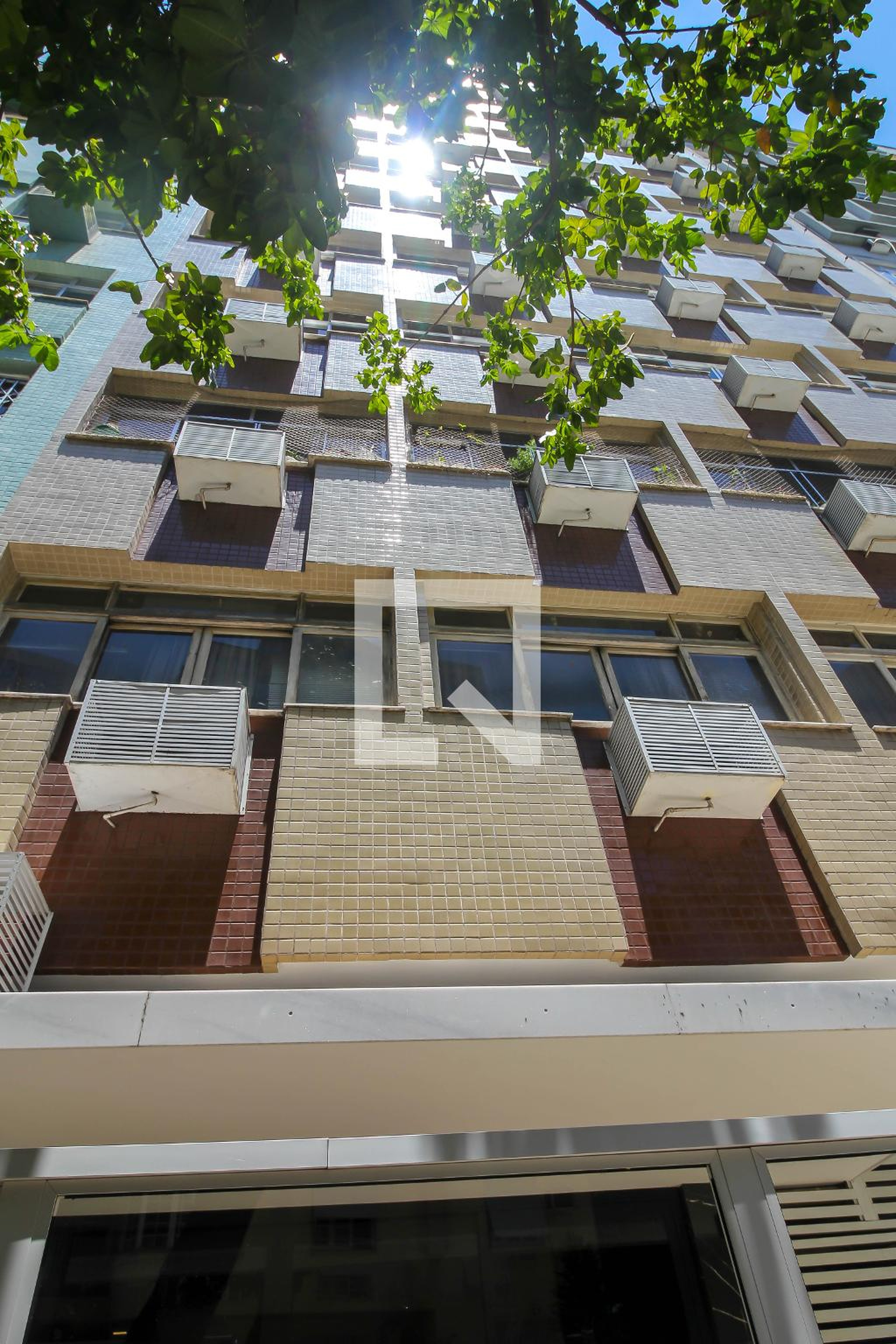 Fachada do Prédio Edifício San Roman