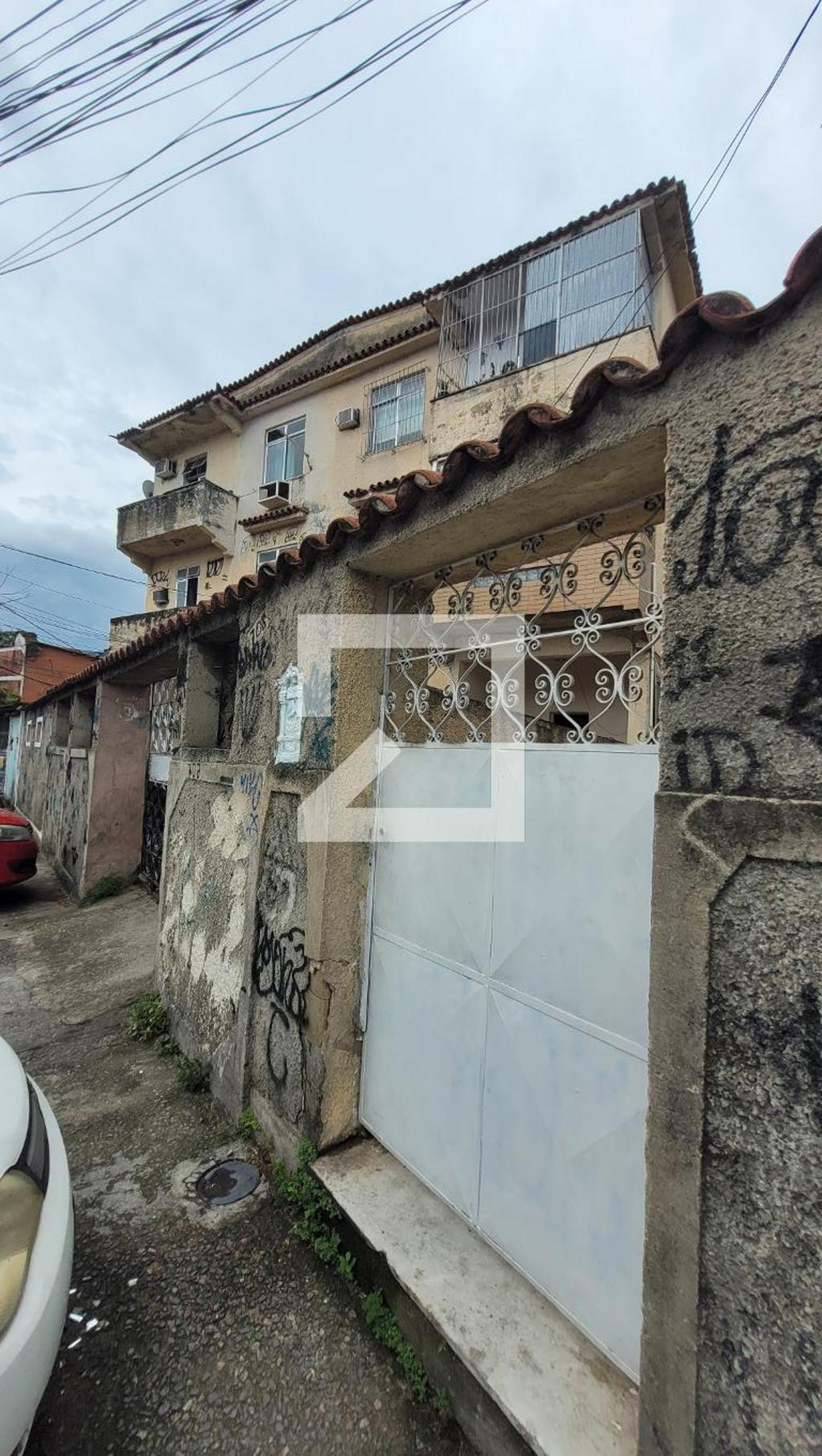 Fachada Condomínio em Rua Carolina Machado, 812