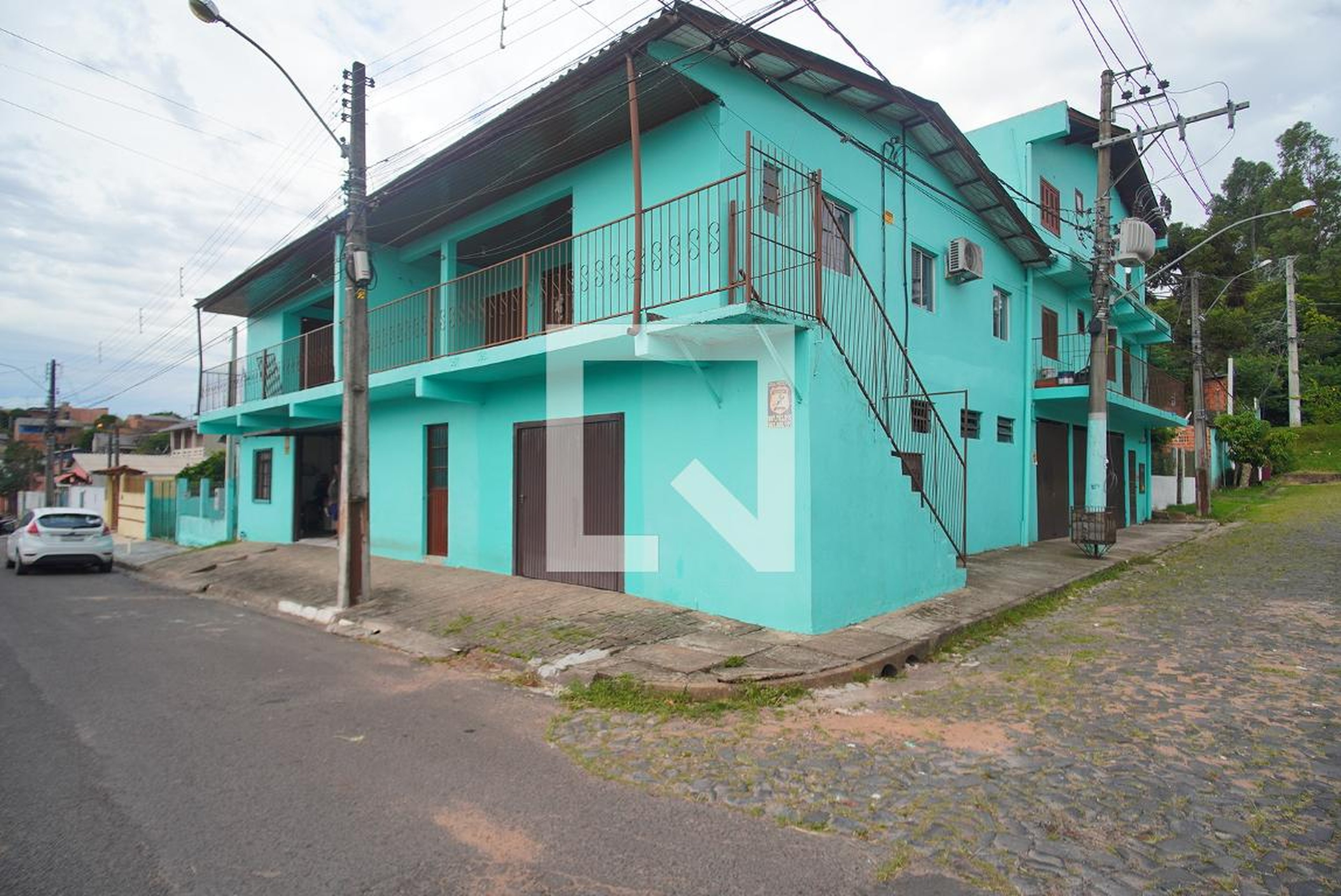 Fachada Condomínio em Rua Francisco Mathias de Oliveira, 96