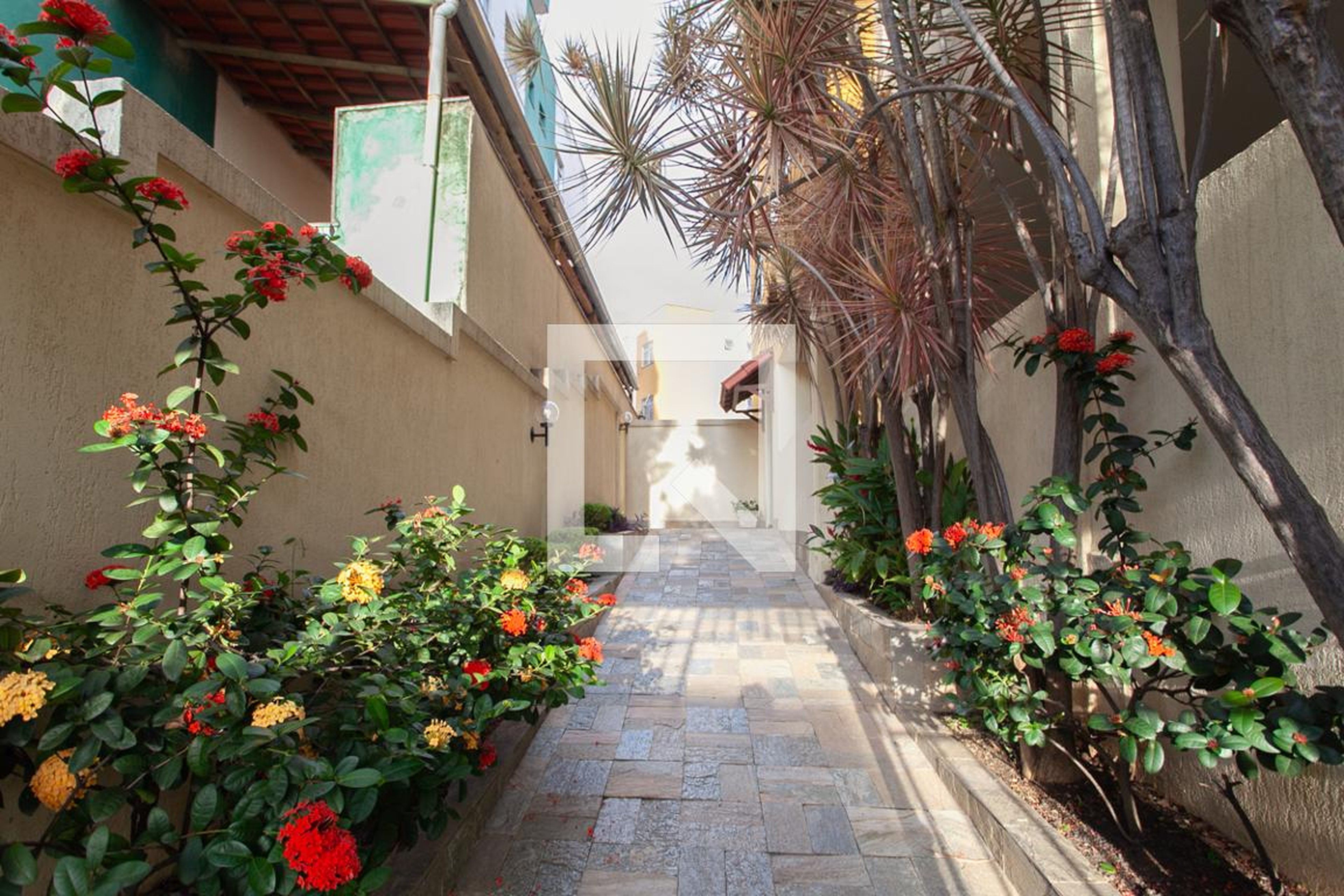 Entrada do Prédio - null