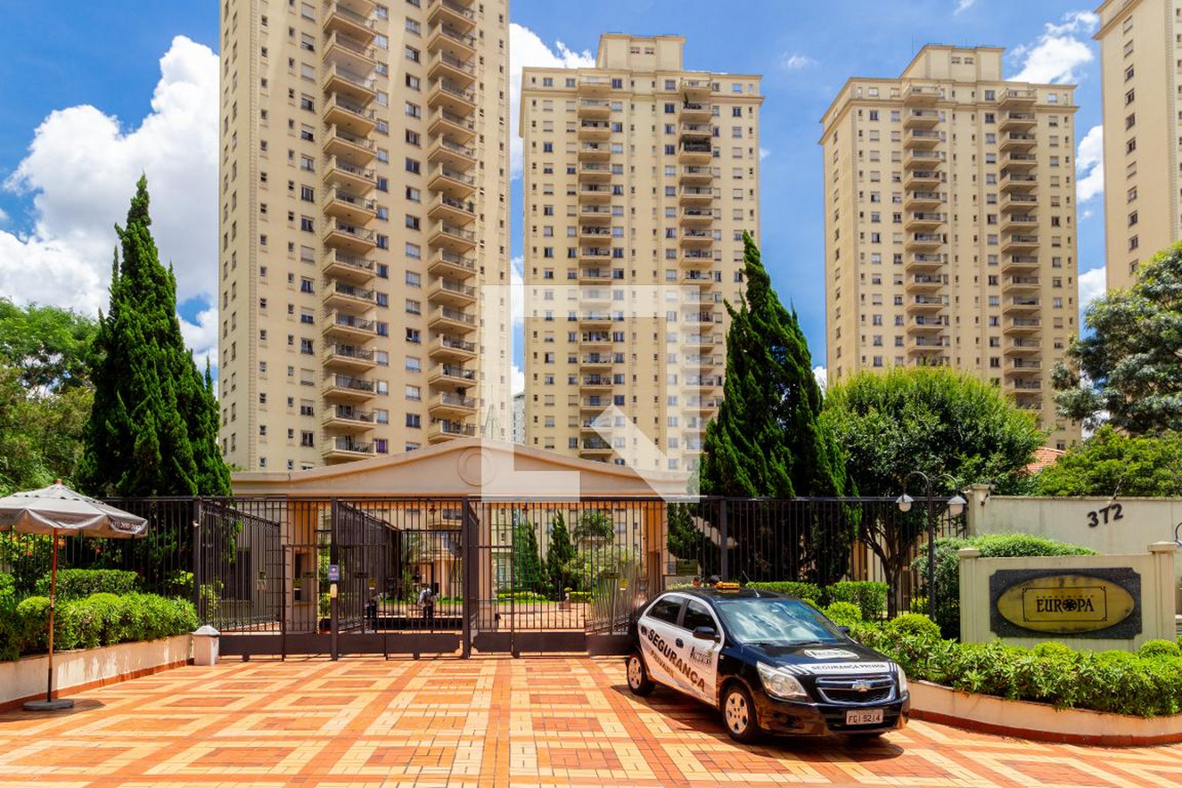 Fachada Condomínio em Rua Professor Pedreira de Freitas, 168