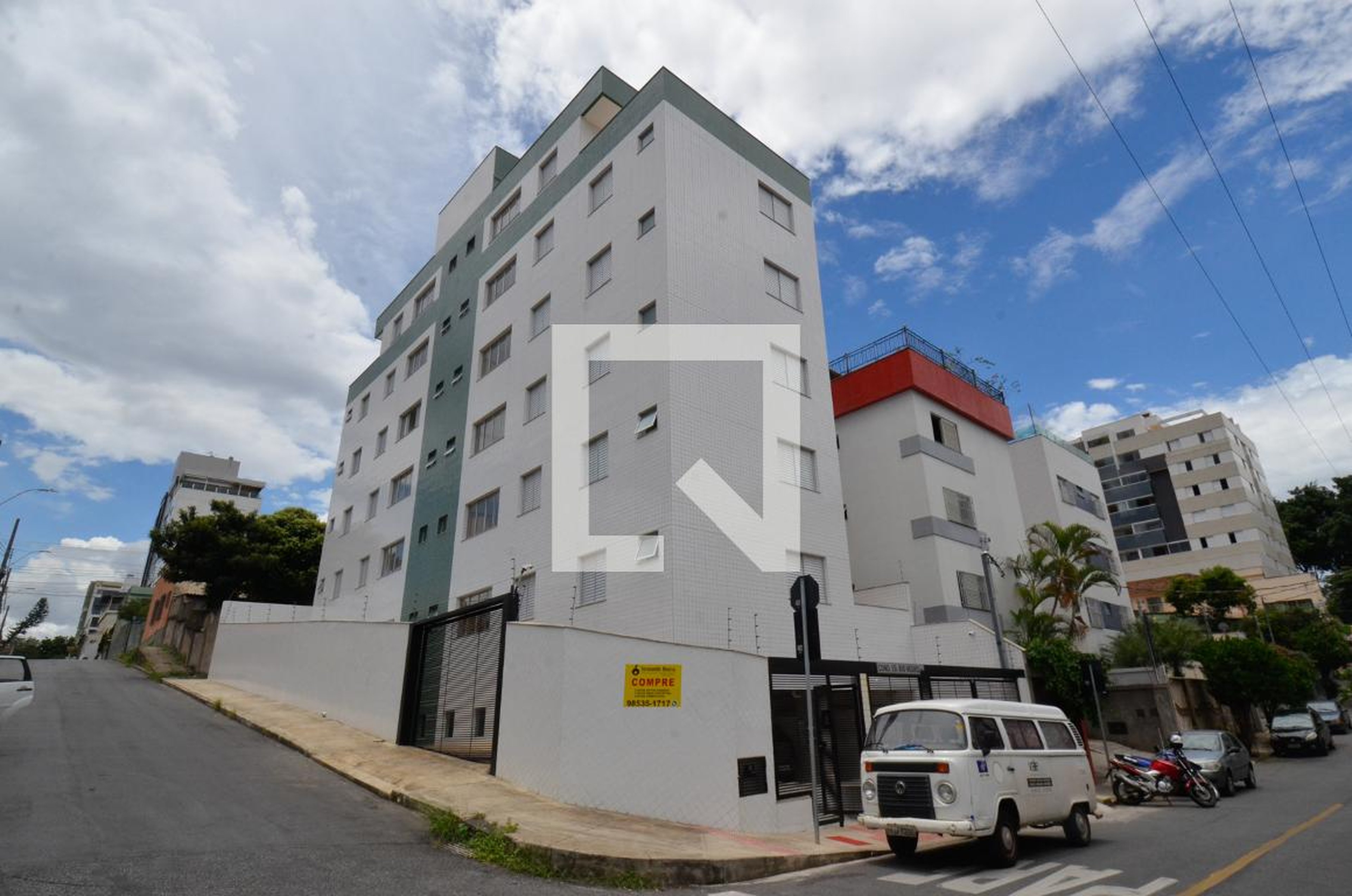 Fachada do predio Condomínio em Rua Barão de Cocáis, 471