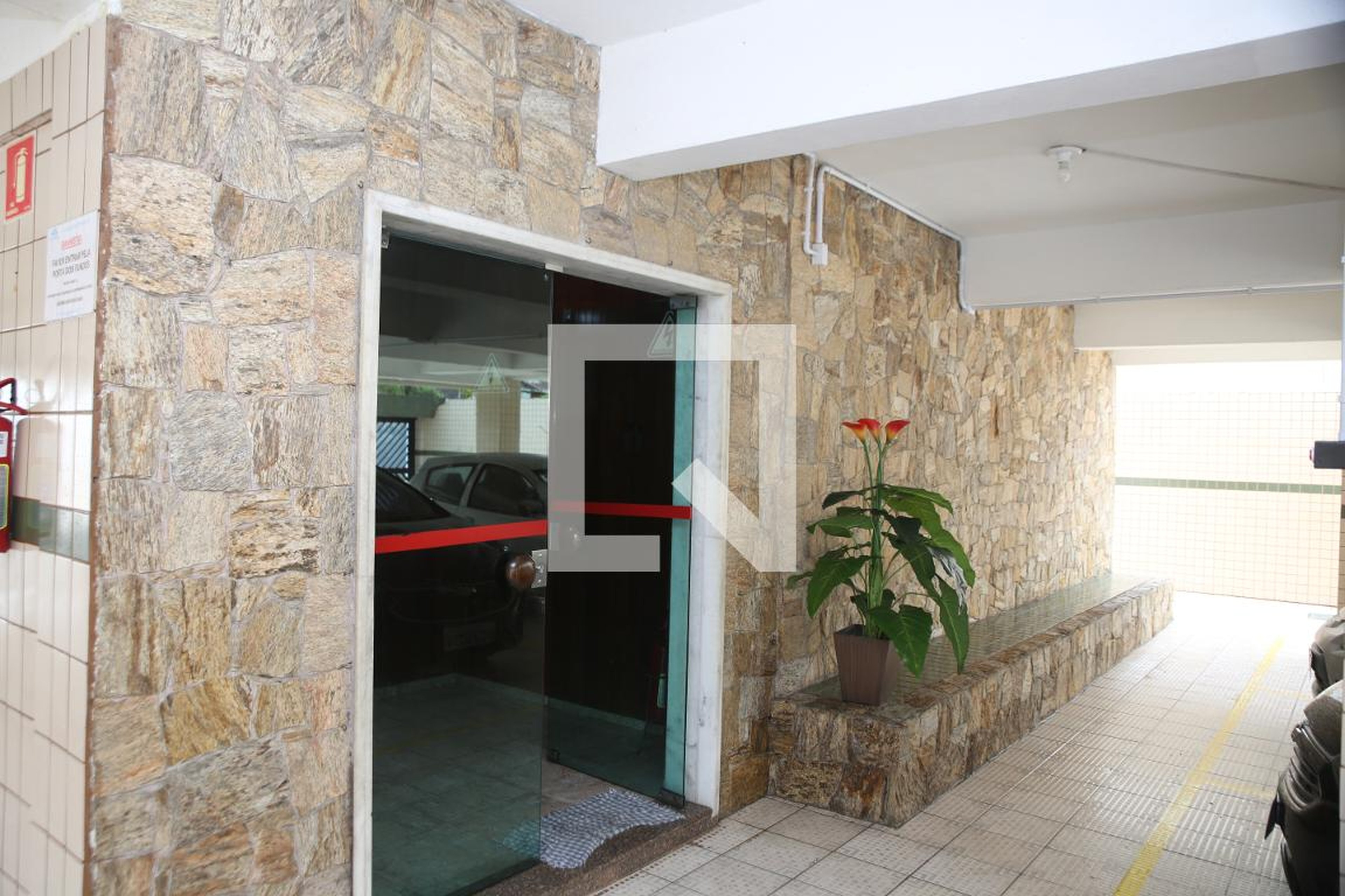 Entrada - Edifício Diogo Calaza Elias