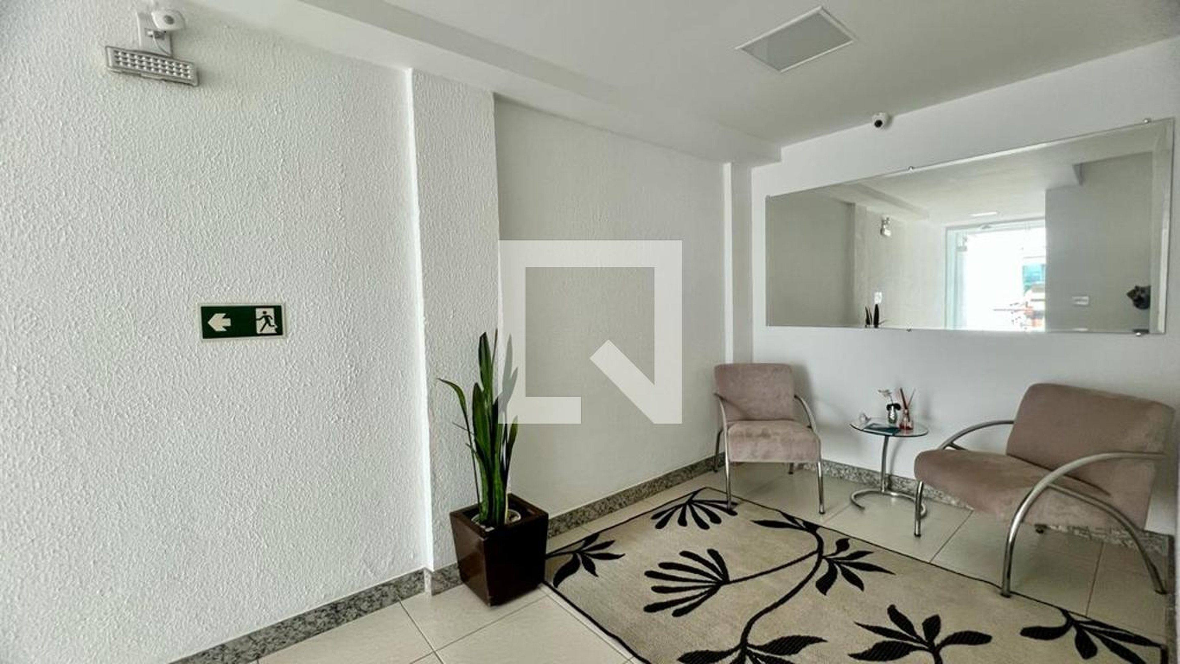 Hall de entrada Condomínio em Rua Etelvina Vaz de Melo, 133