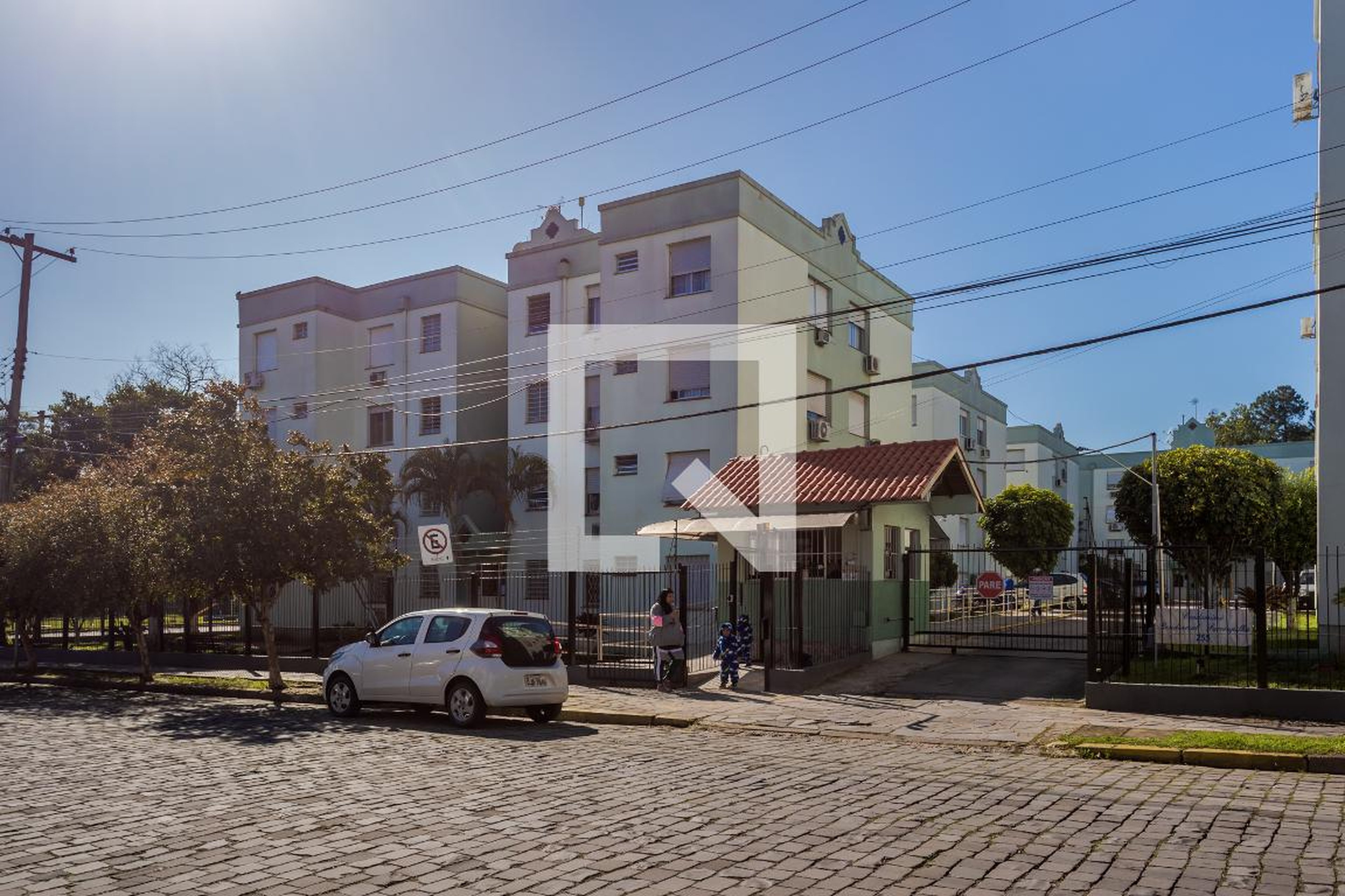 Fachada Condomínio em Rua Padre Máximo Coghetto, 190