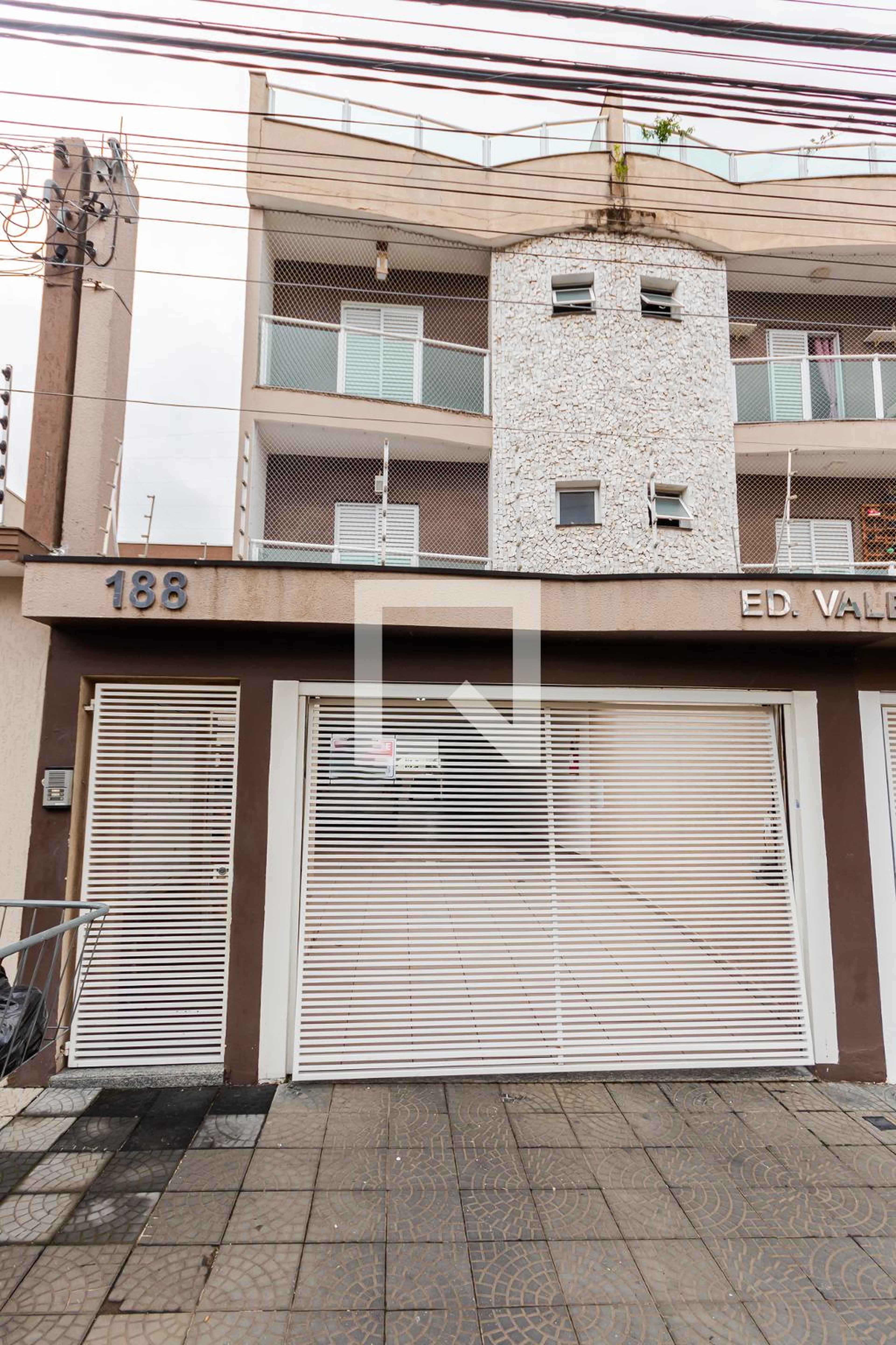 Fachada Condomínio em Rua Bolívia, 188