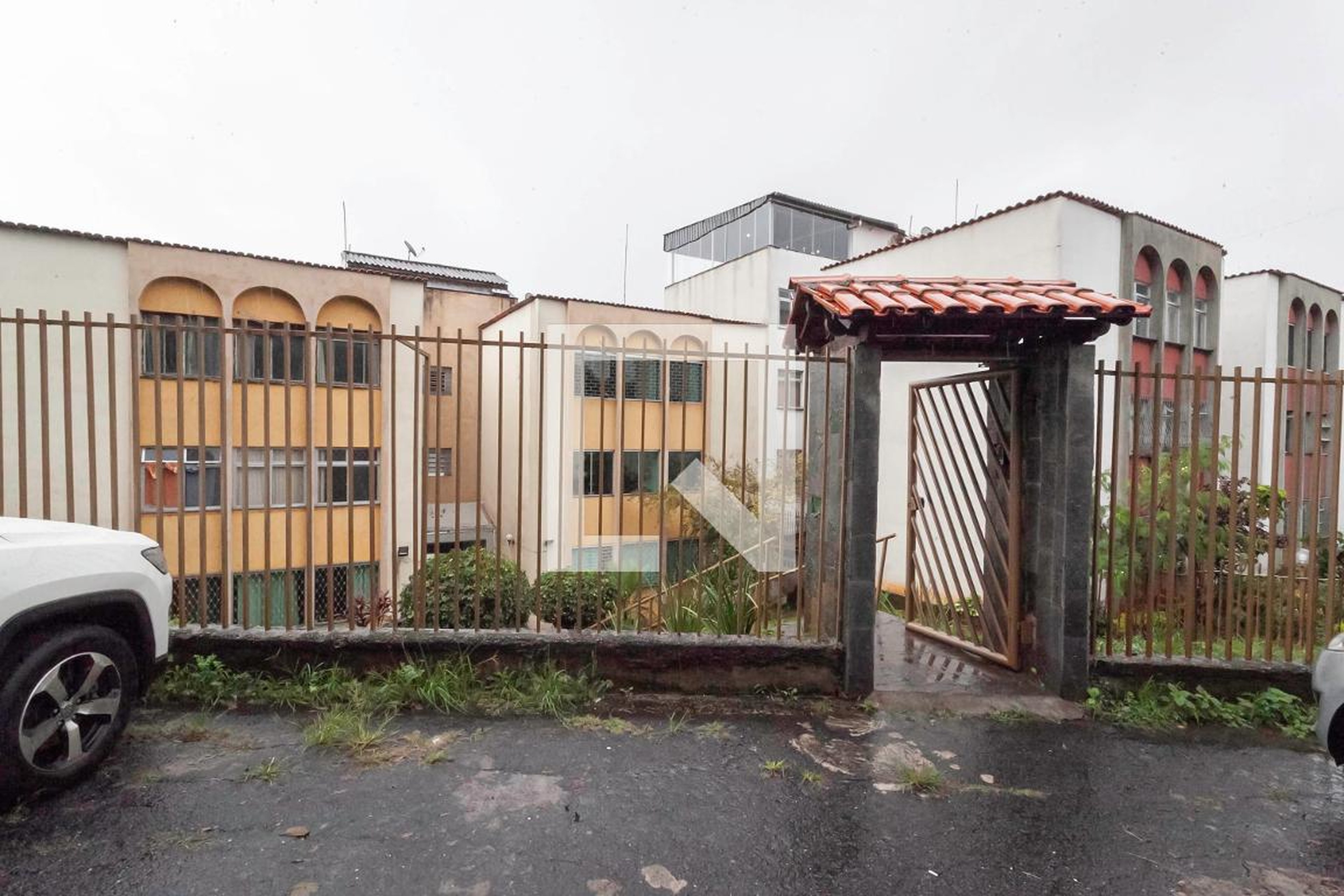 Fachada Condomínio em Rua dos Violinos, 123