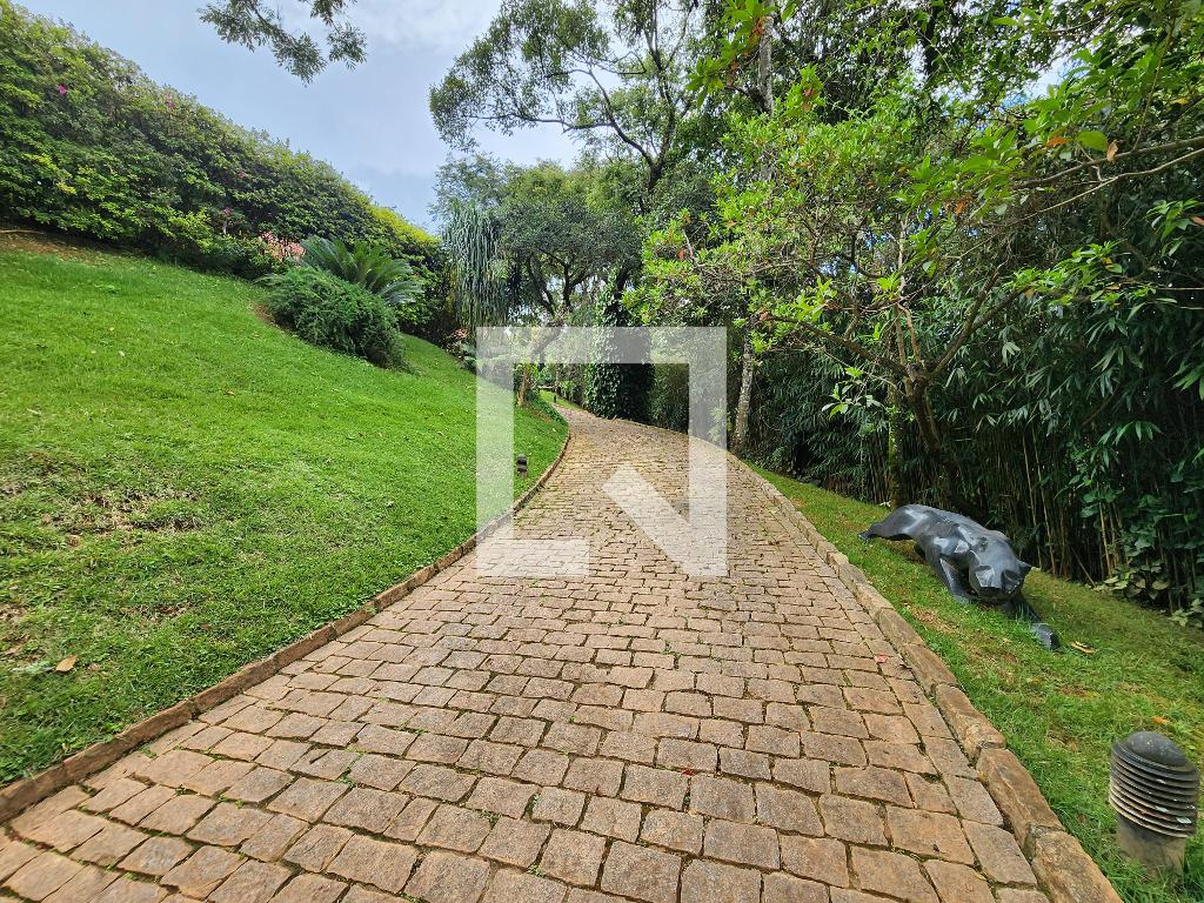 Entrada Condomínio em Alameda Estrela da Vida Inteira, 39