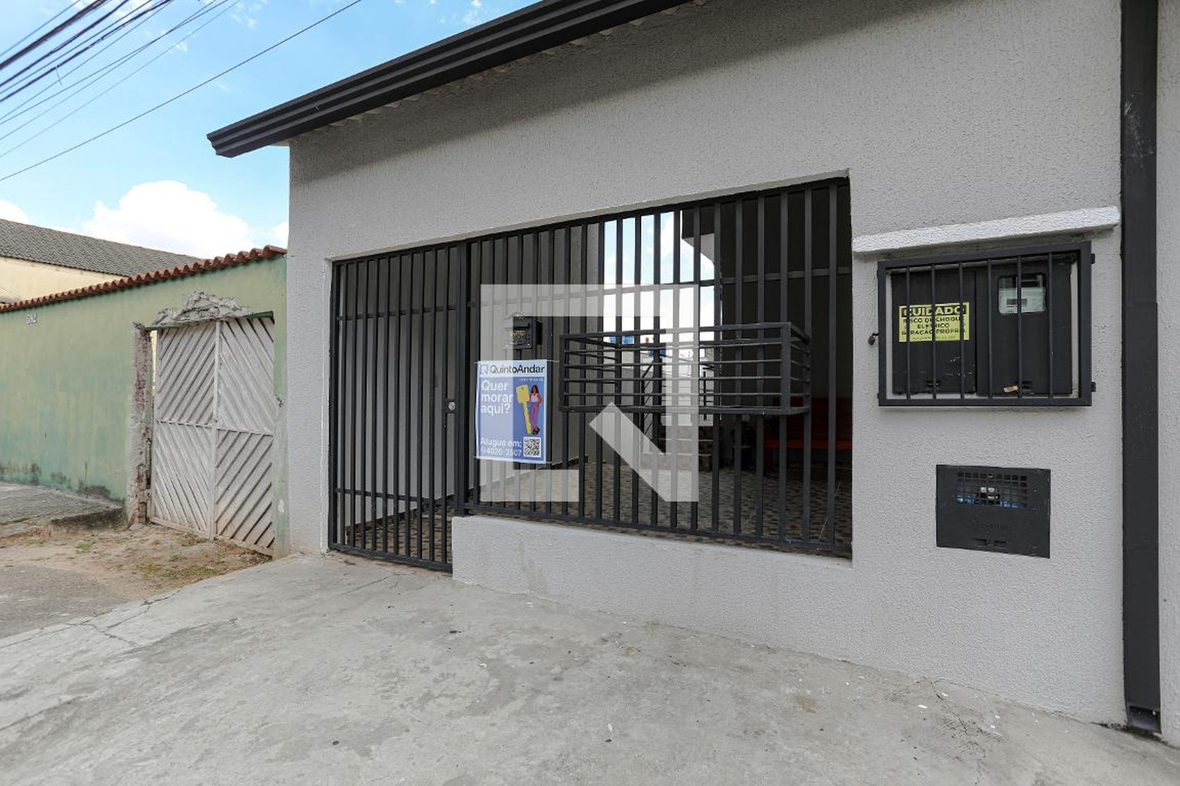 Fachada Condomínio em Rua Santa Úrsula, 583