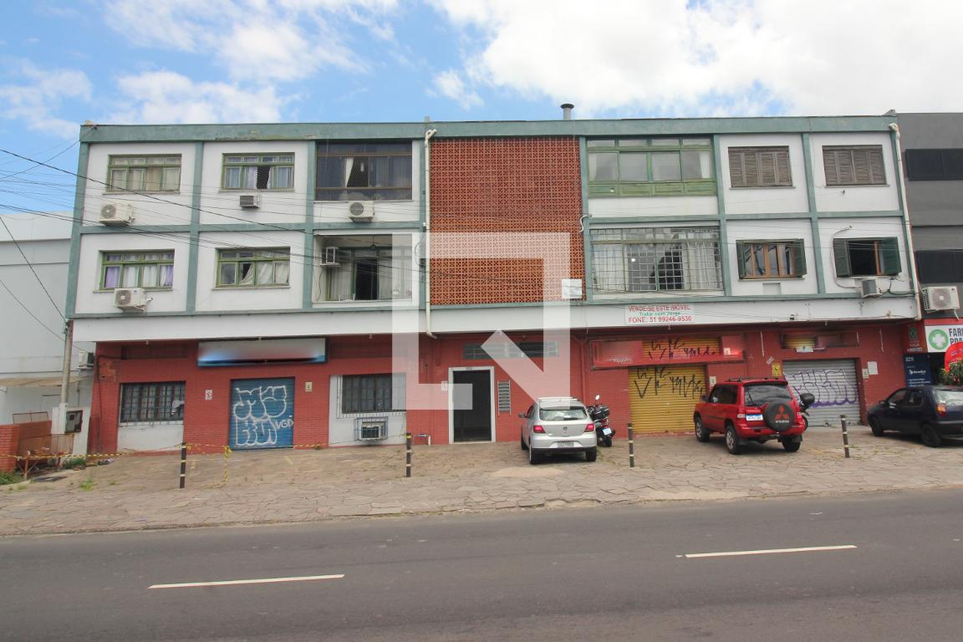 Fachada do Prédio Condomínio em Avenida Eduardo Prado, 2225