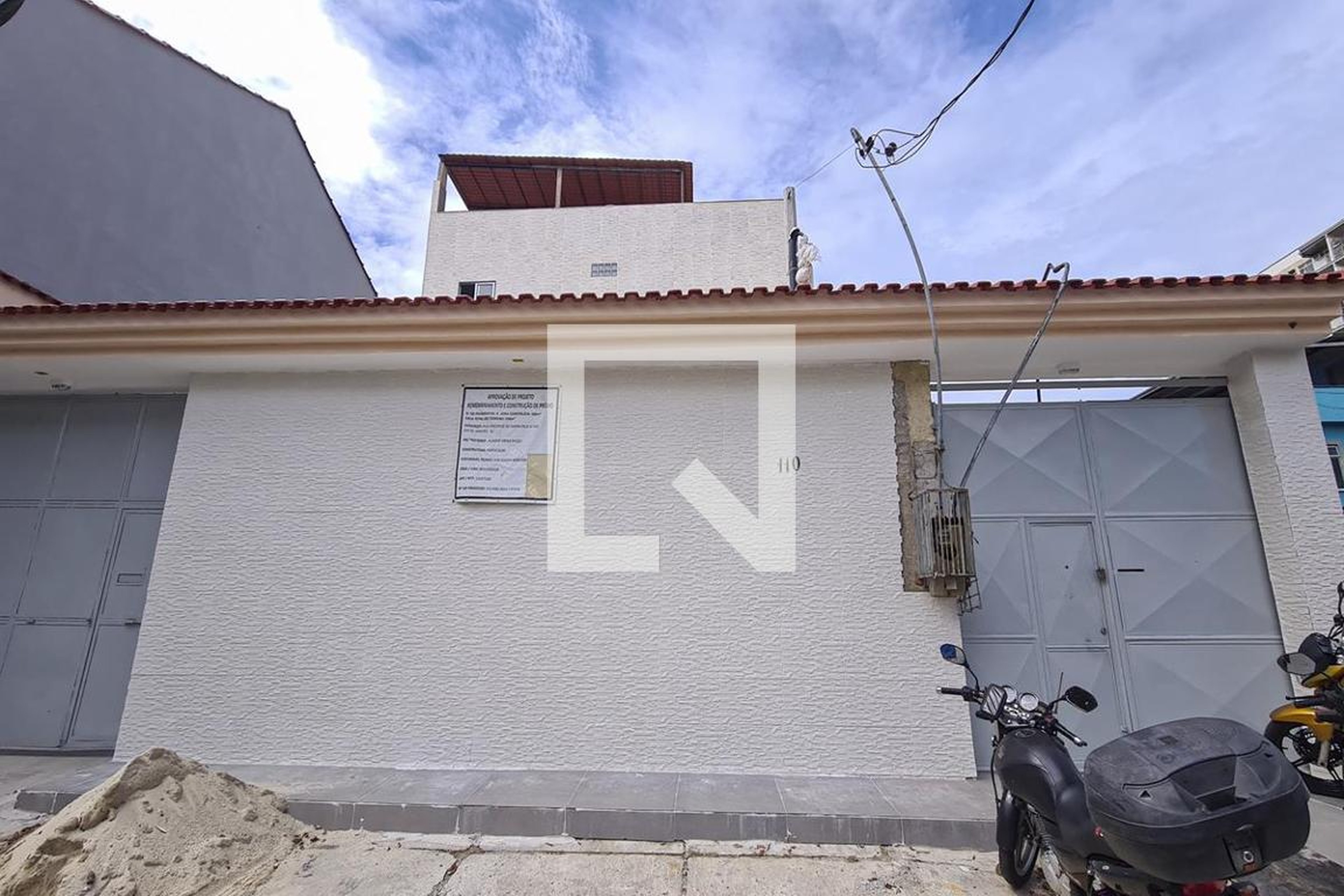 Fachada do Condomínio Condomínio em Rua Visconde de Santa Cruz, 110