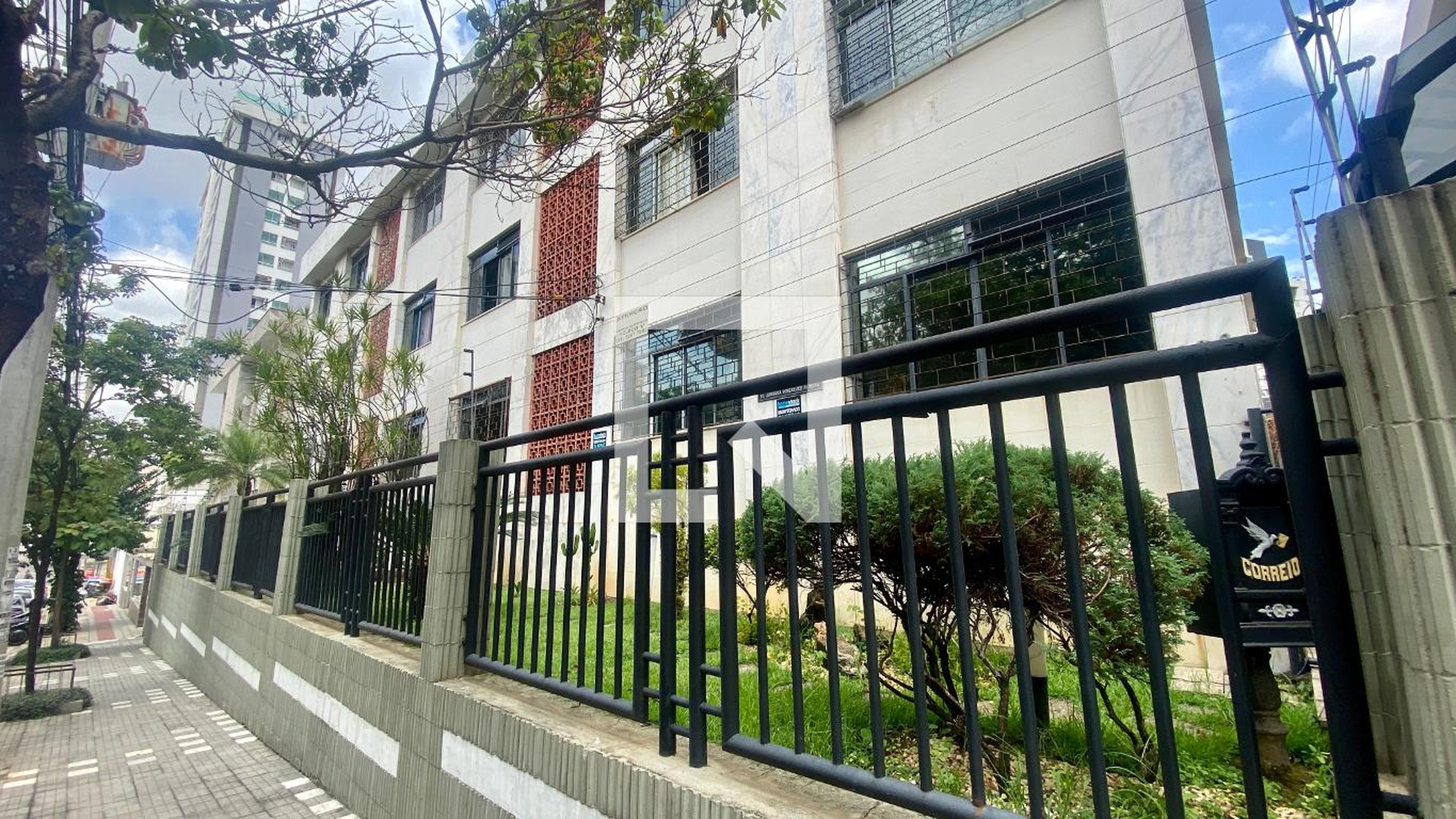 Fachada do Prédio Condomínio Jussara Gonçalves Almeida