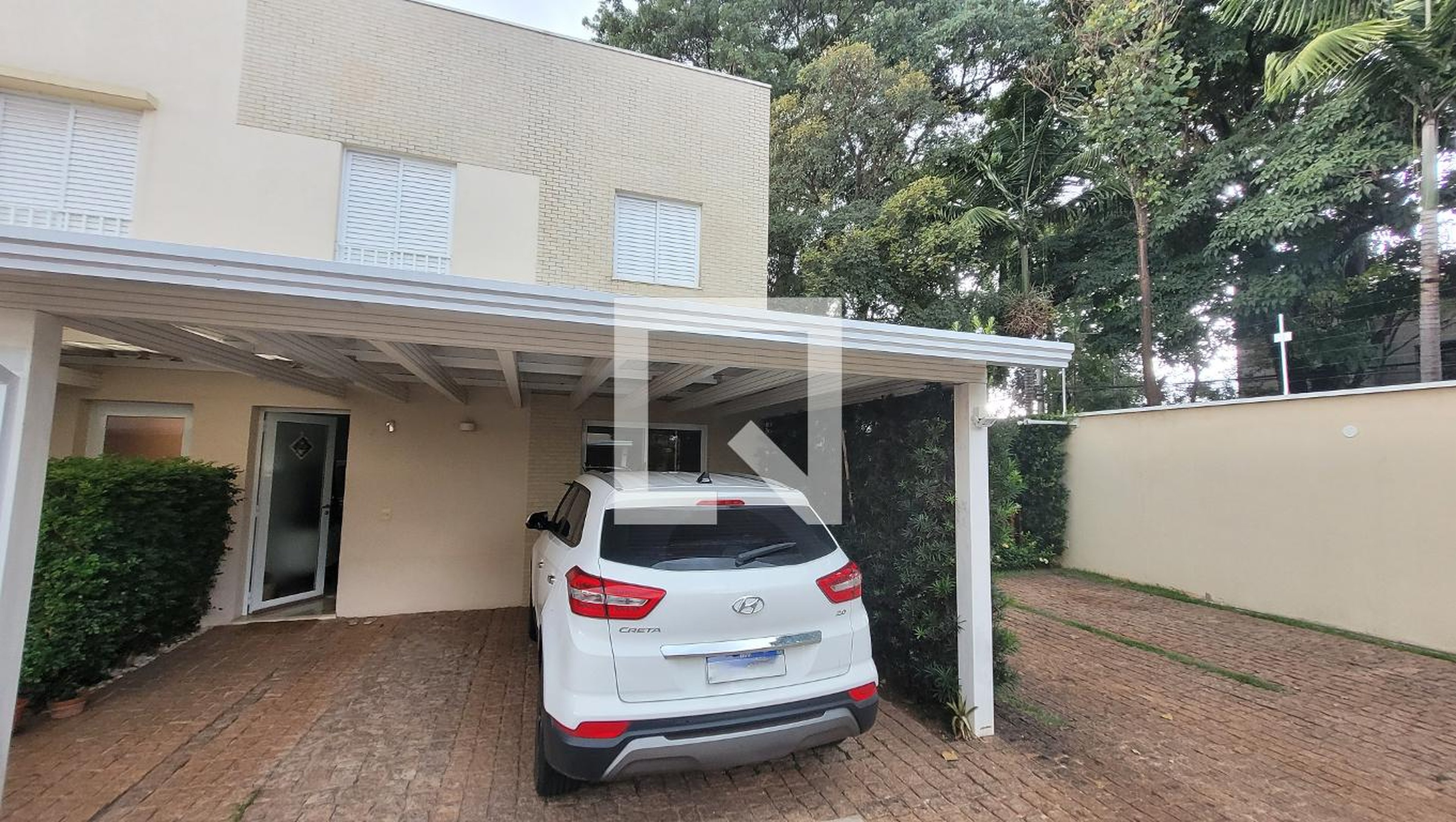 Fachada Condomínio em Rua Émerson José Moreira, 1150