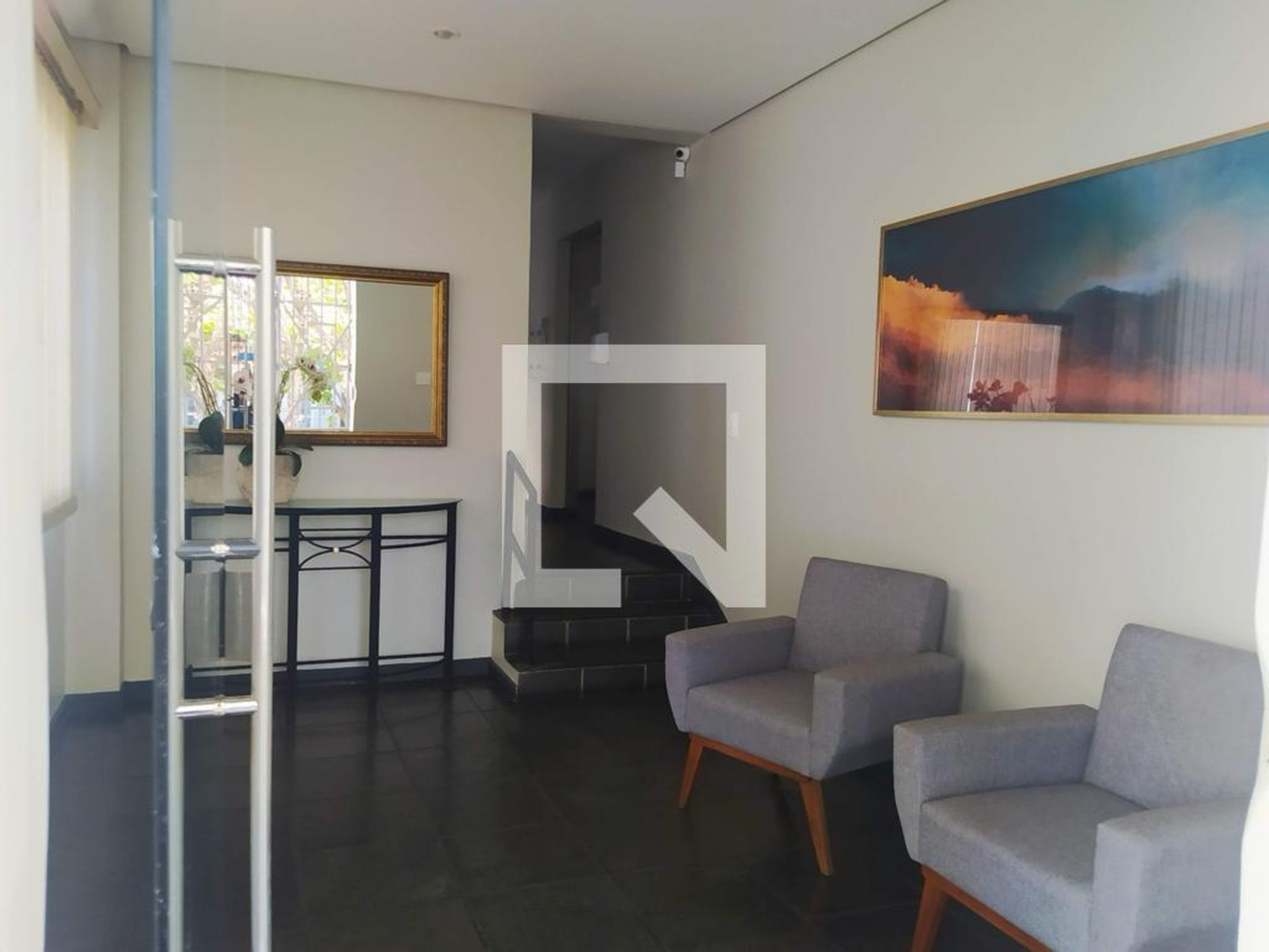 Hall de entrada Condomínio em Rua do Ouro, 626