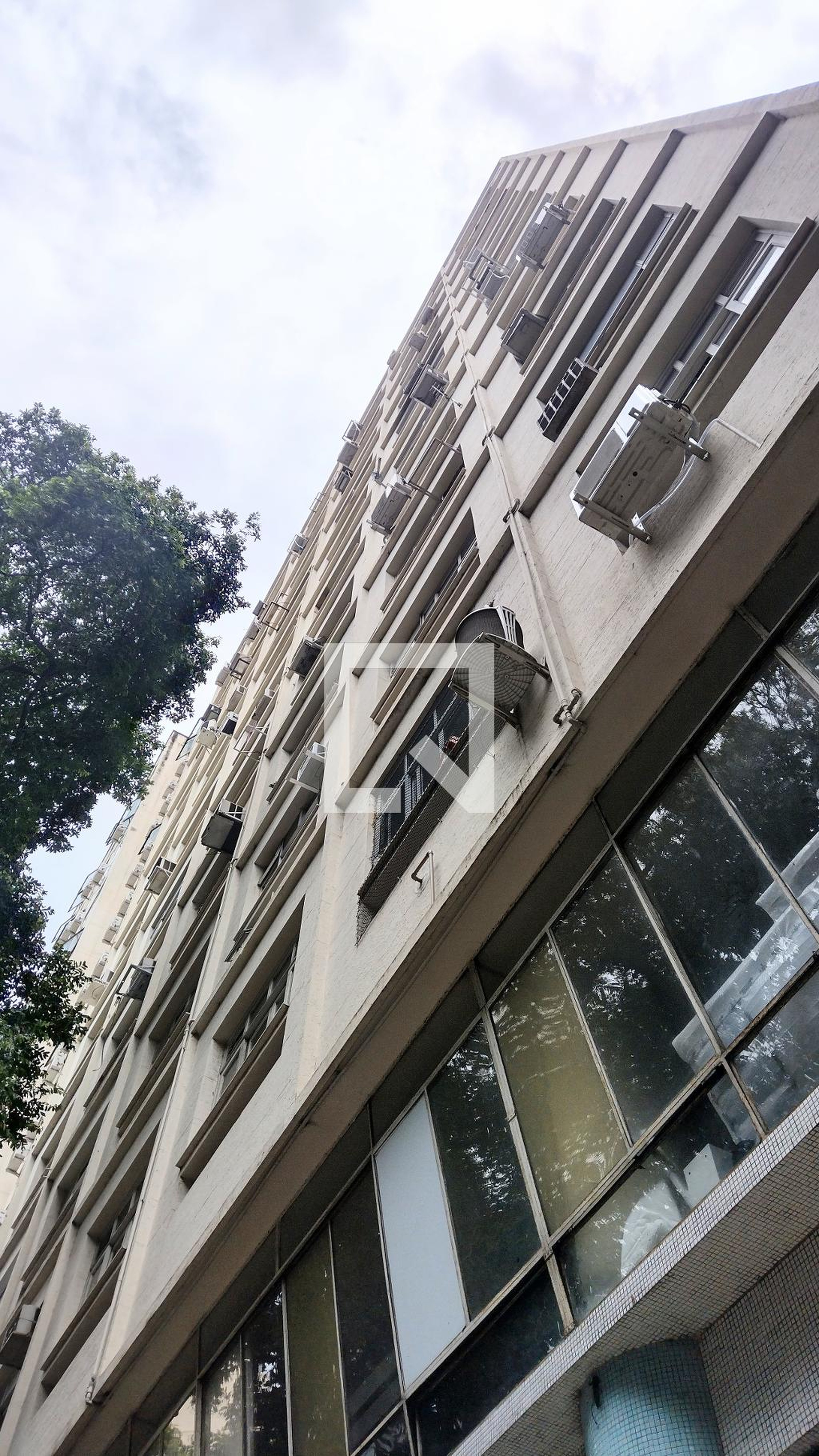 Fachada Condomínio Comercial Gomes Freire