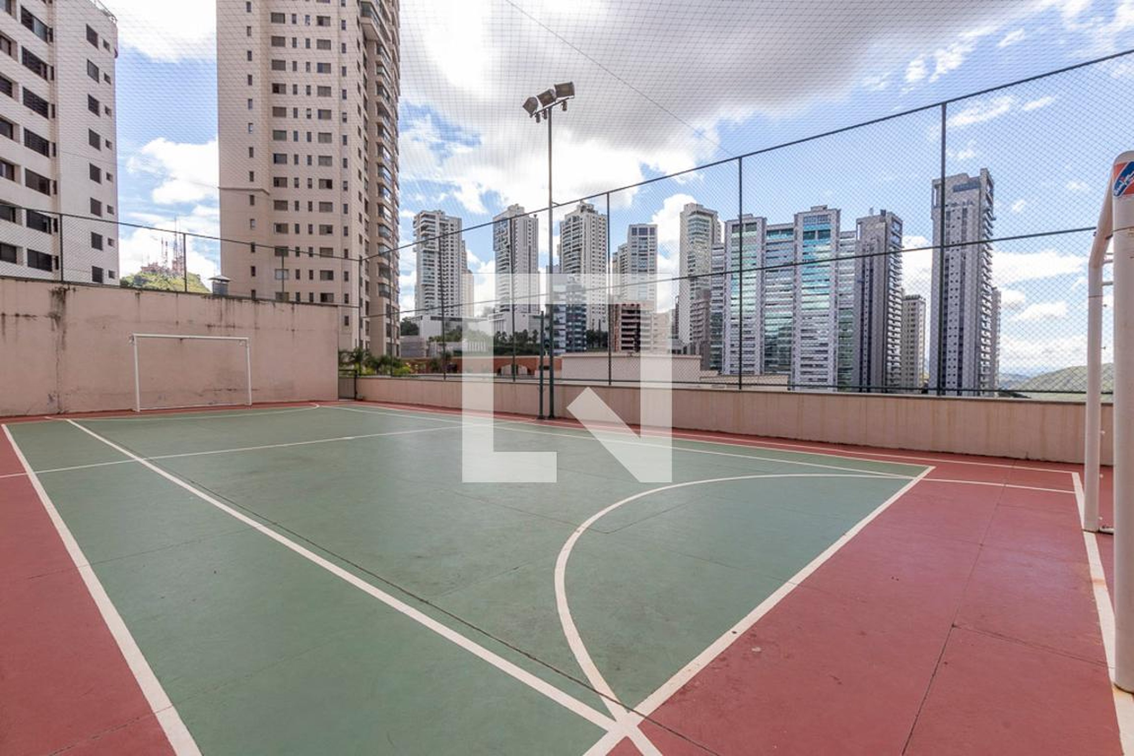 Quadra Esportiva Condomínio em Alameda Oscar Niemeyer, 1240