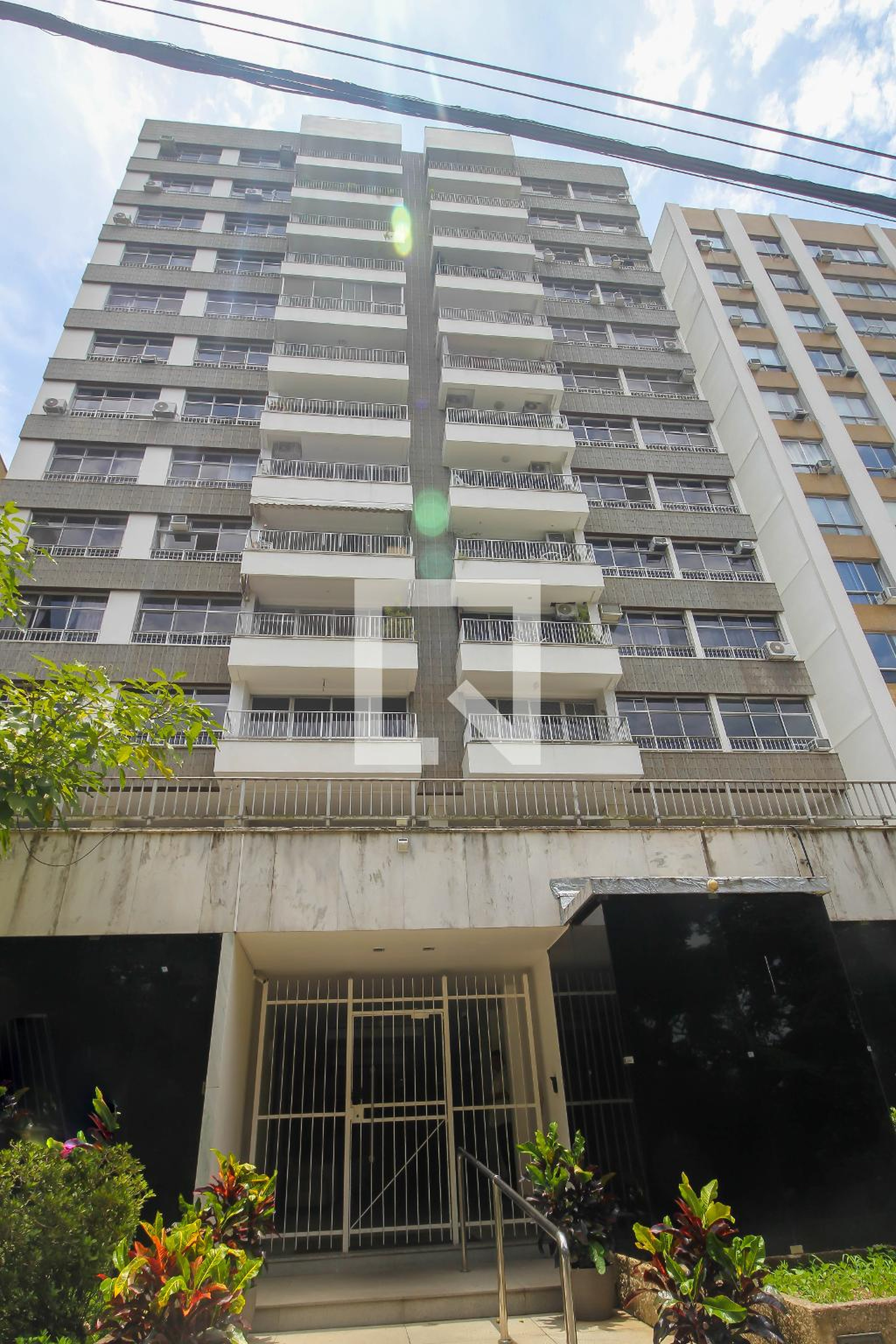 Fachada do Prédio Condomínio Ed. Solar do parque