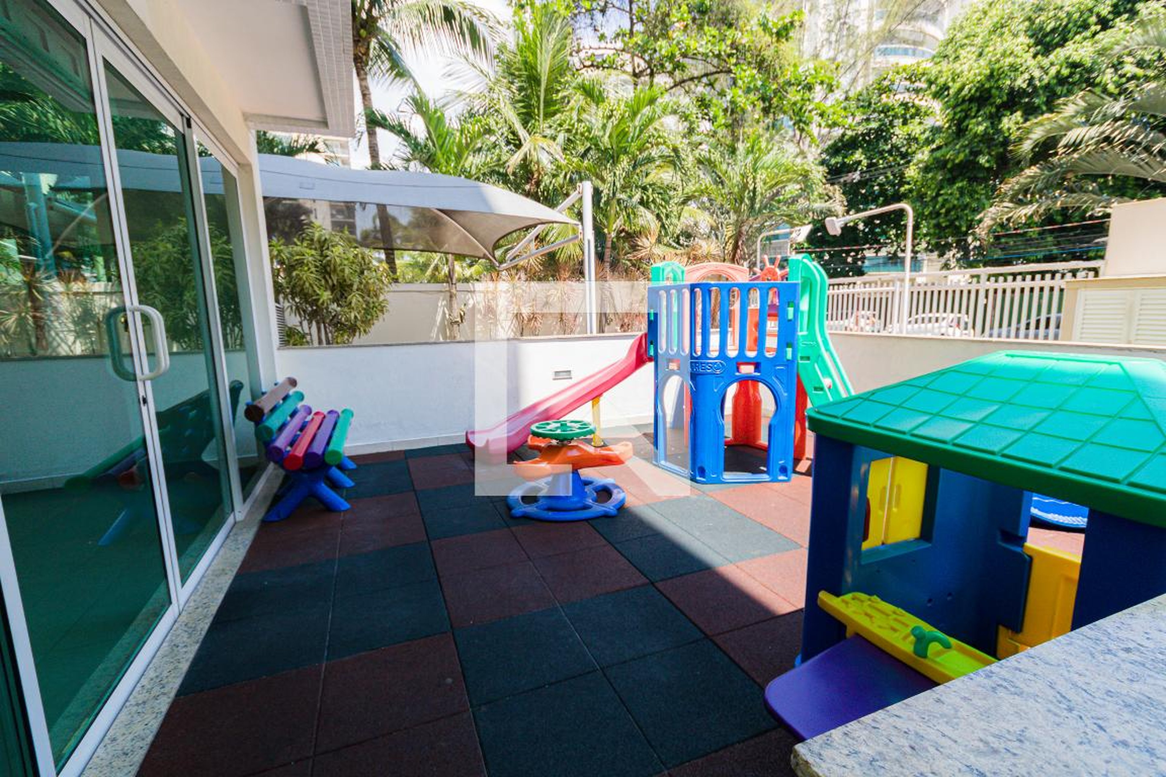 Playground - Barra Top Life