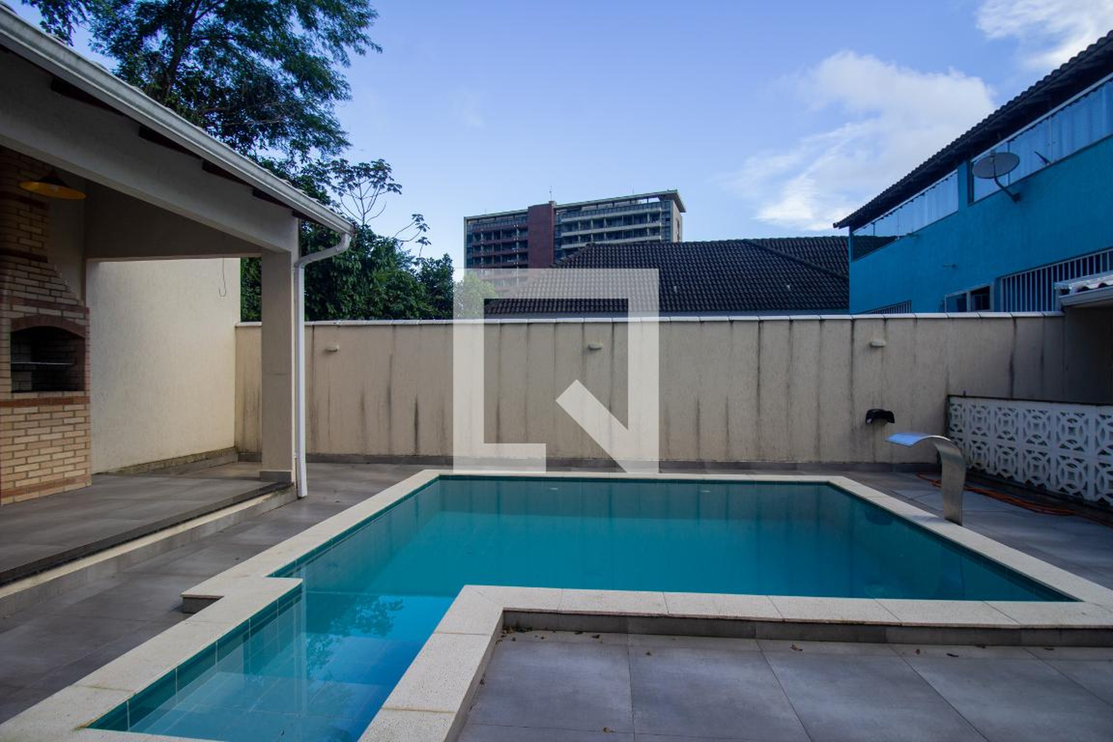 Piscina Condomínio em Estrada dos Bandeirantes, 9514