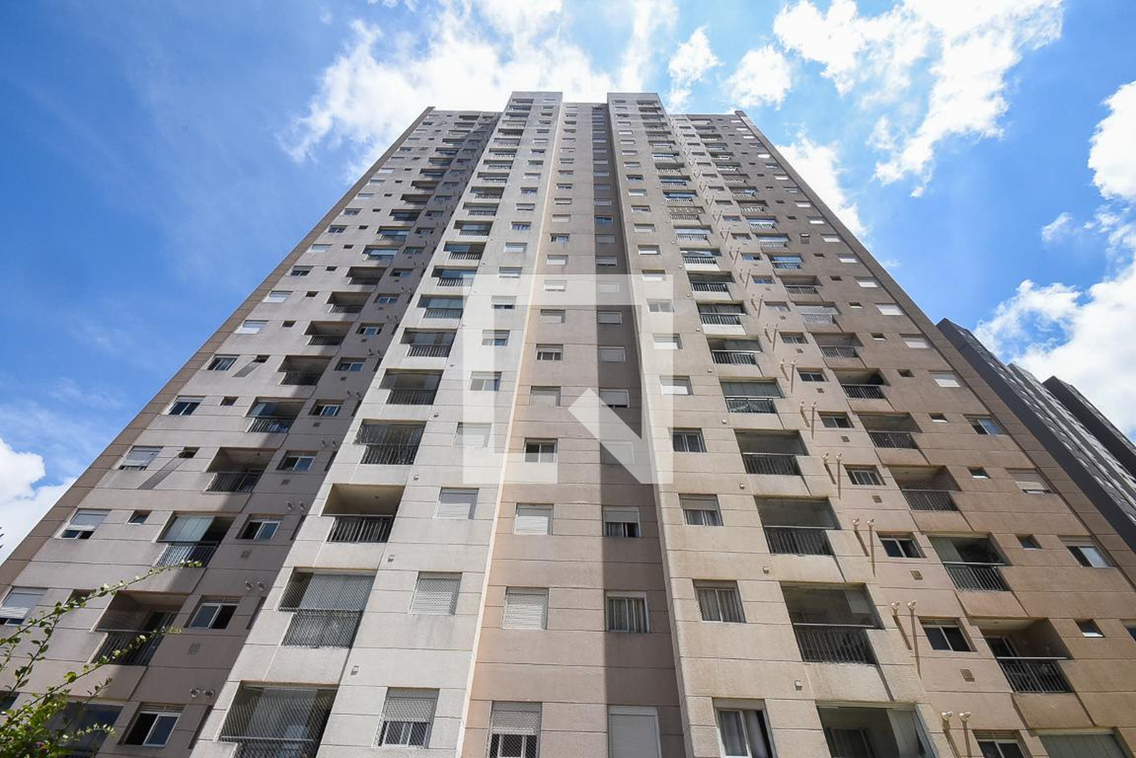 Fachada Condomínio em Rua Chapada de Minas, 145