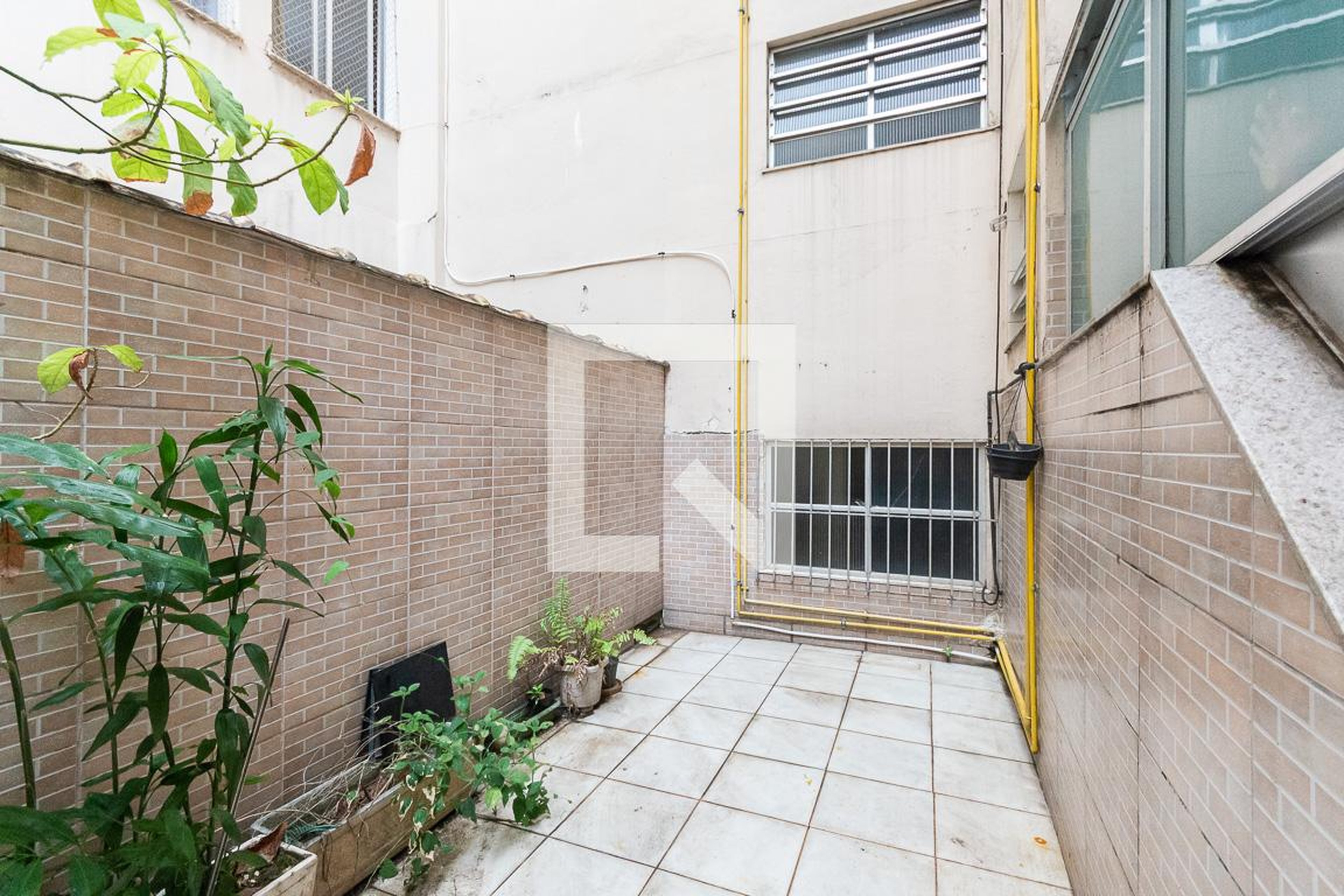 Área externa - Edifícil Nelly