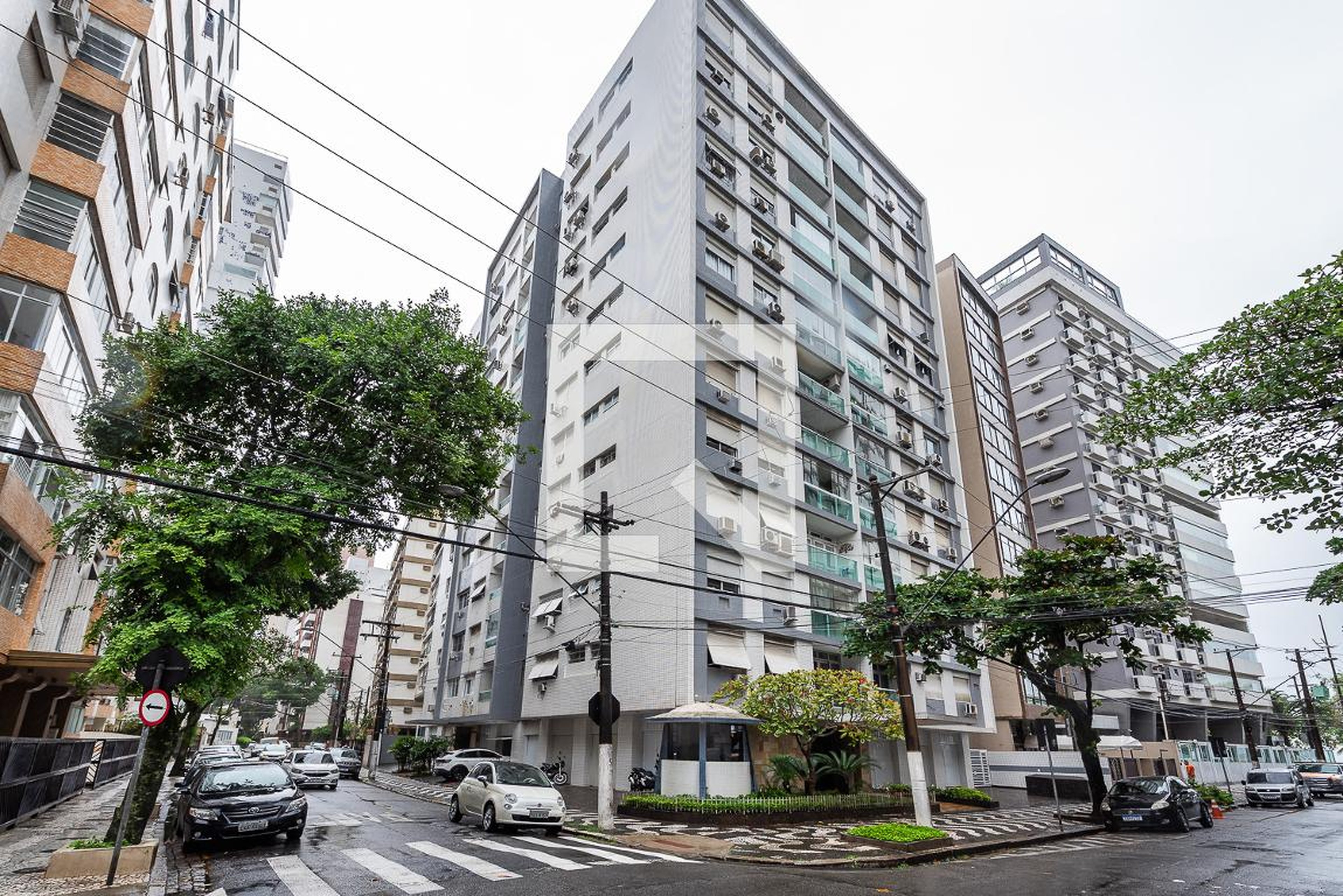 Fachada Condomínio em Rua Carlos Affonseca, 15