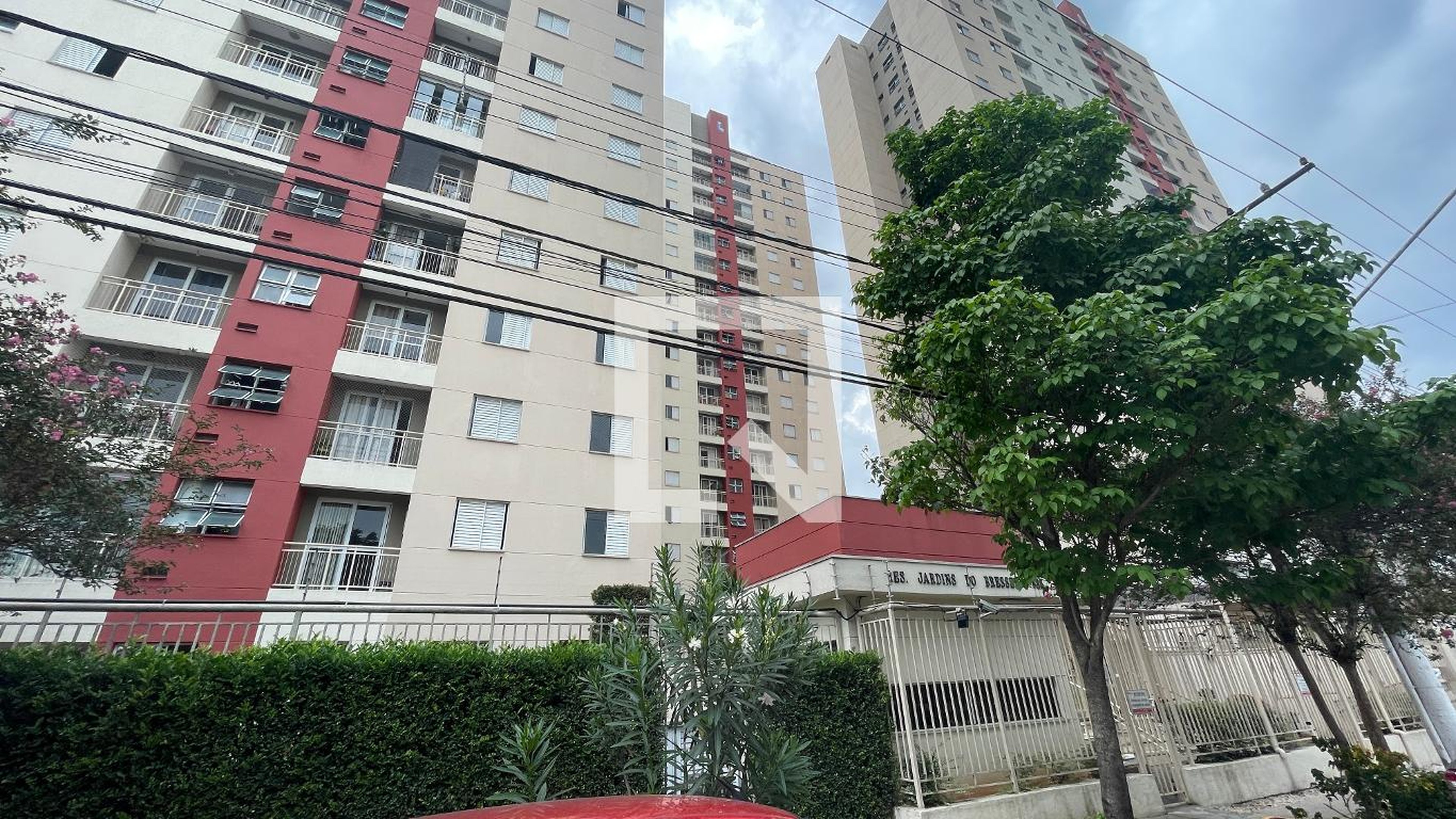 Fachada do Prédio Condomínio Jardins do Bresser
