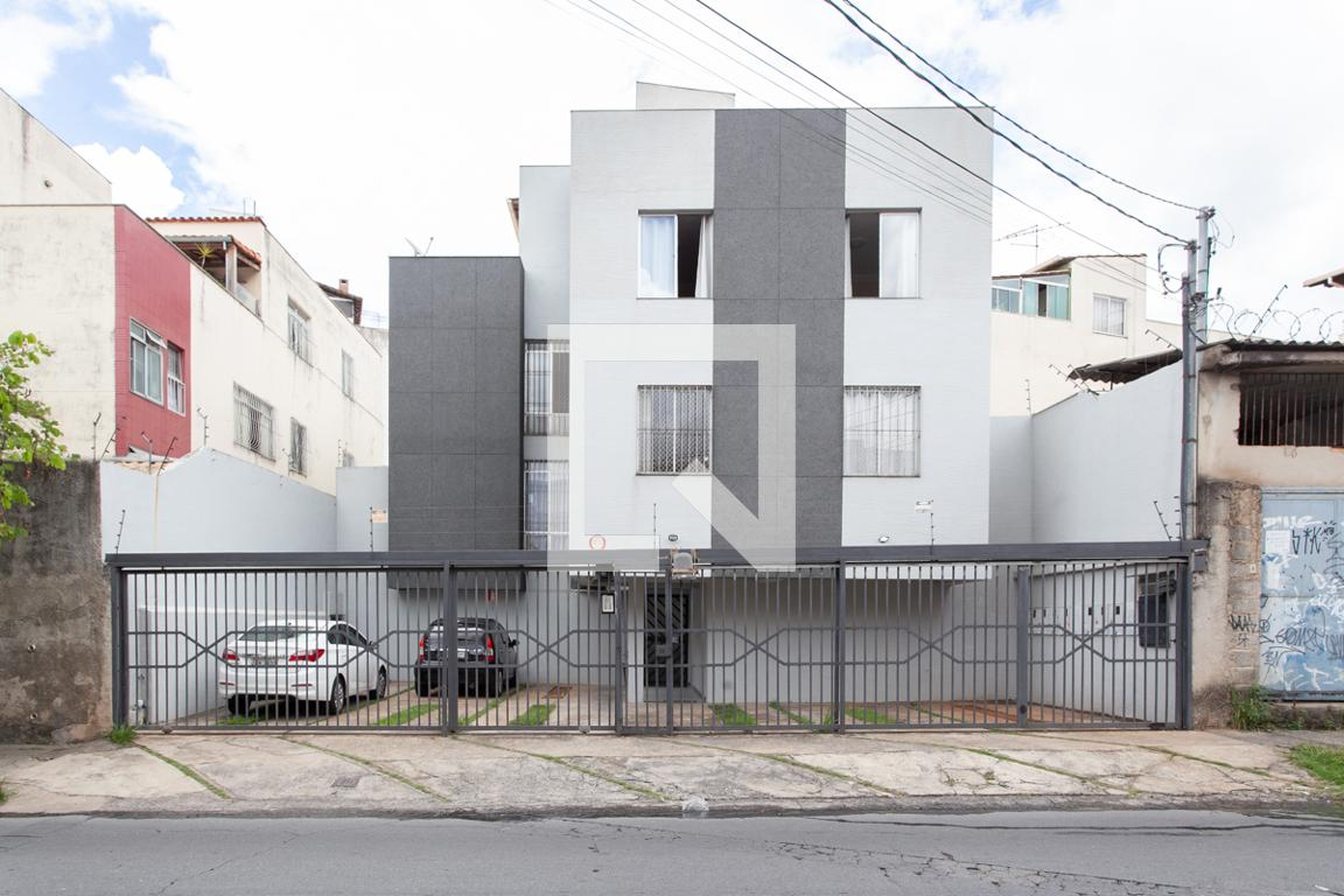 Fachada Condomínio em Rua Aristóteles Ribeiro Vasconcelos, 195