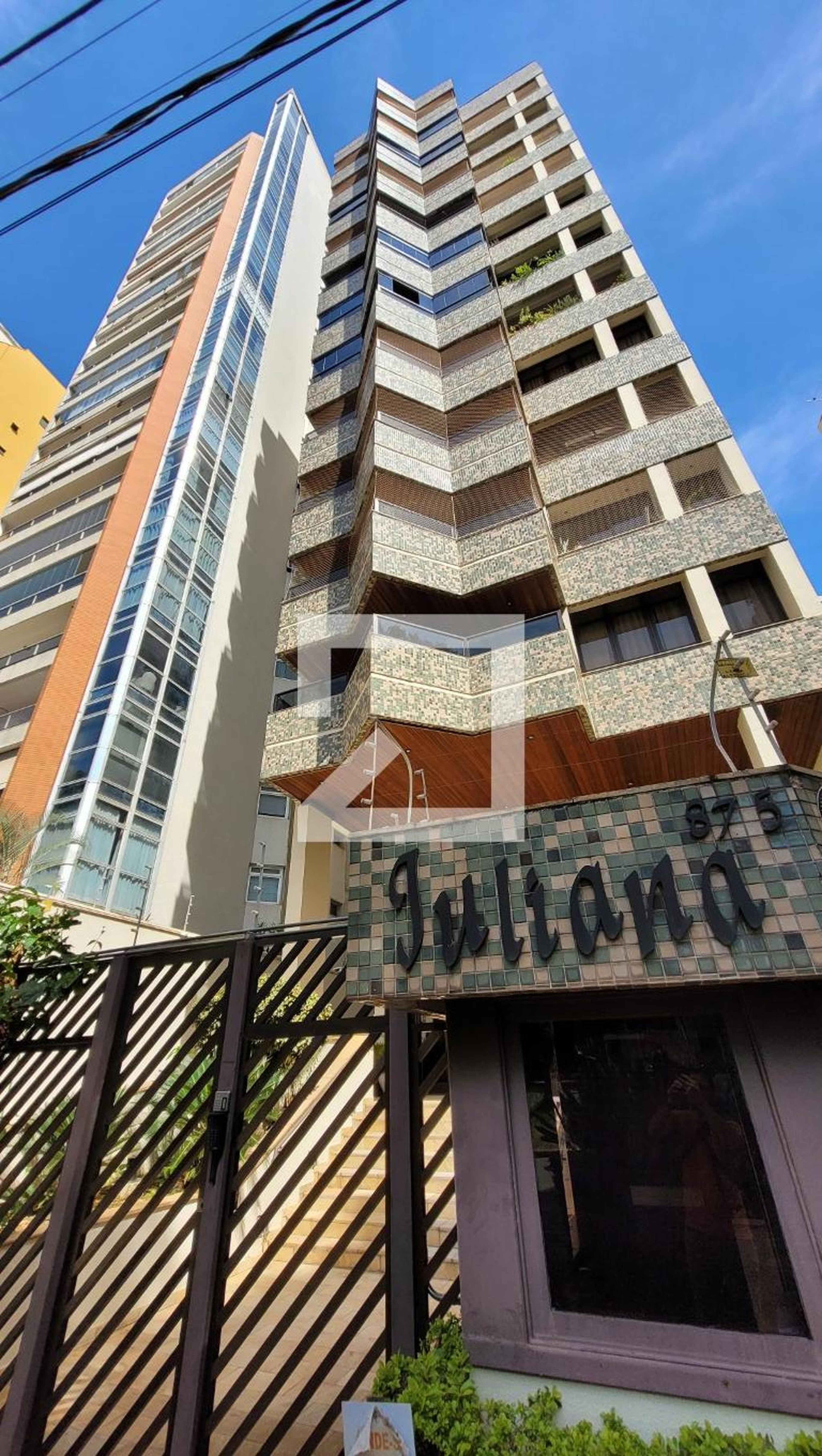 Fachada do Prédio Condomínio em Rua Antônio Cesarino, 875