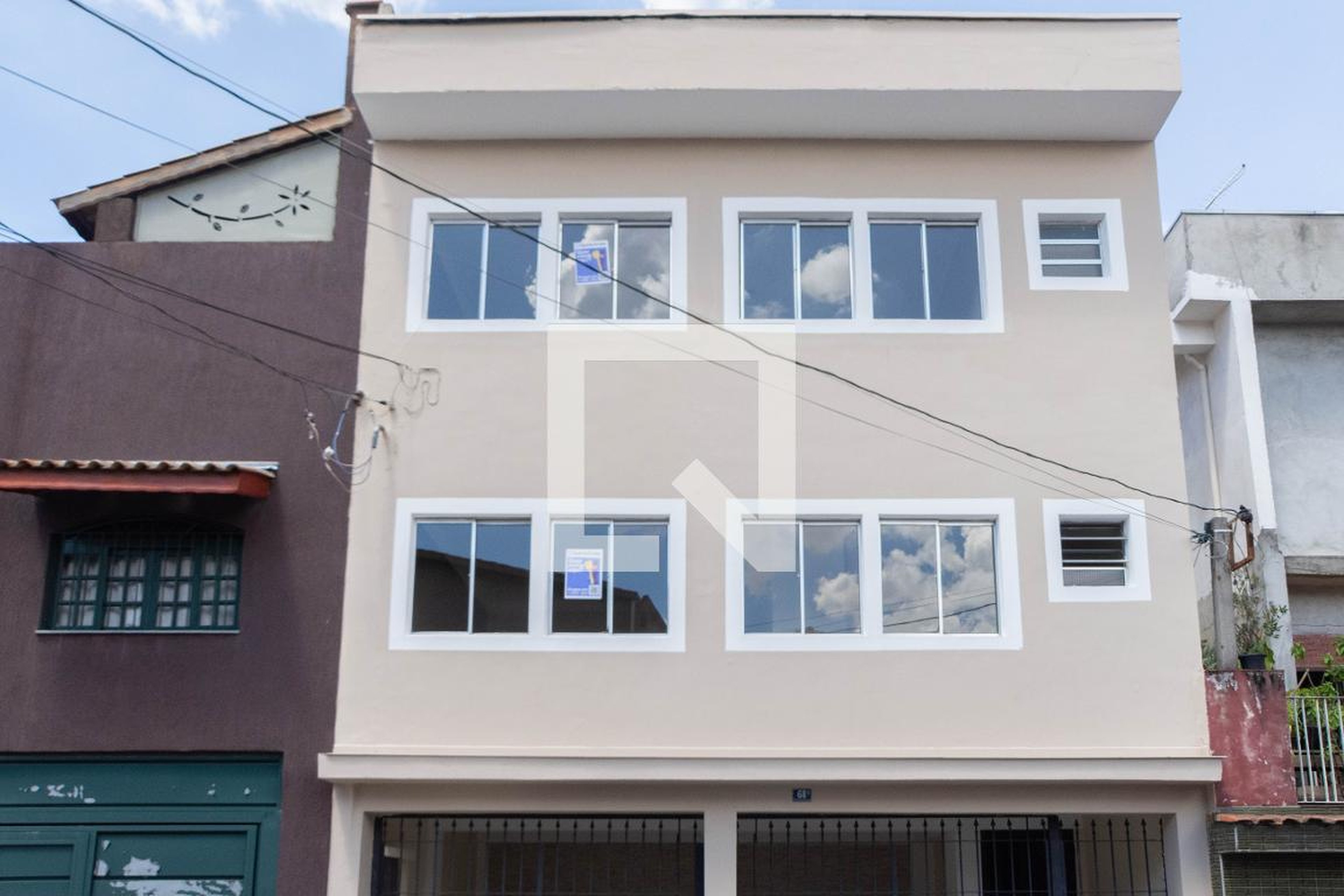 Fachada Condomínio em Rua Coronel José Leite de Barros, 68