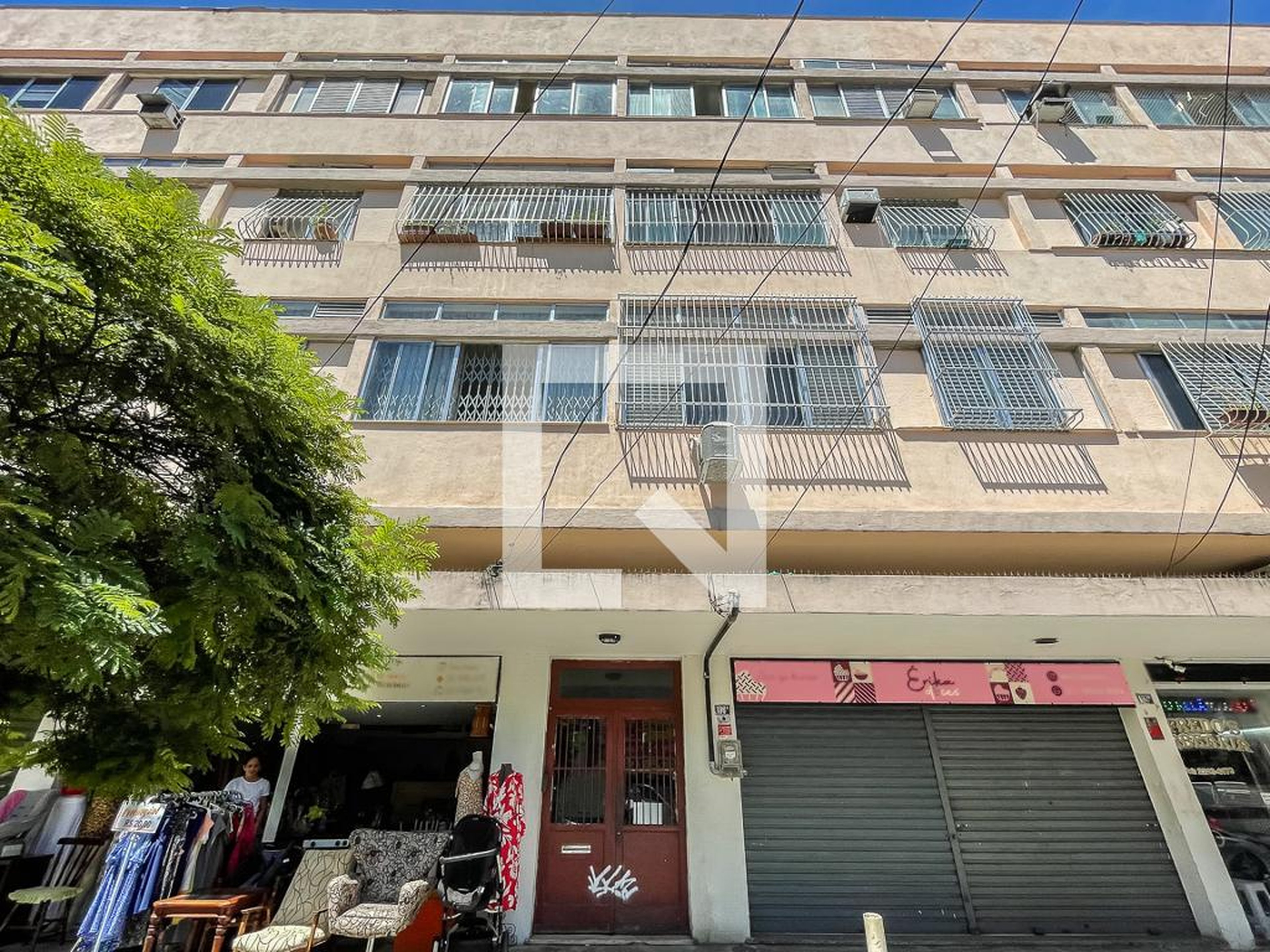 Fachada Condomínio em Rua Aristídes Lôbo, 96