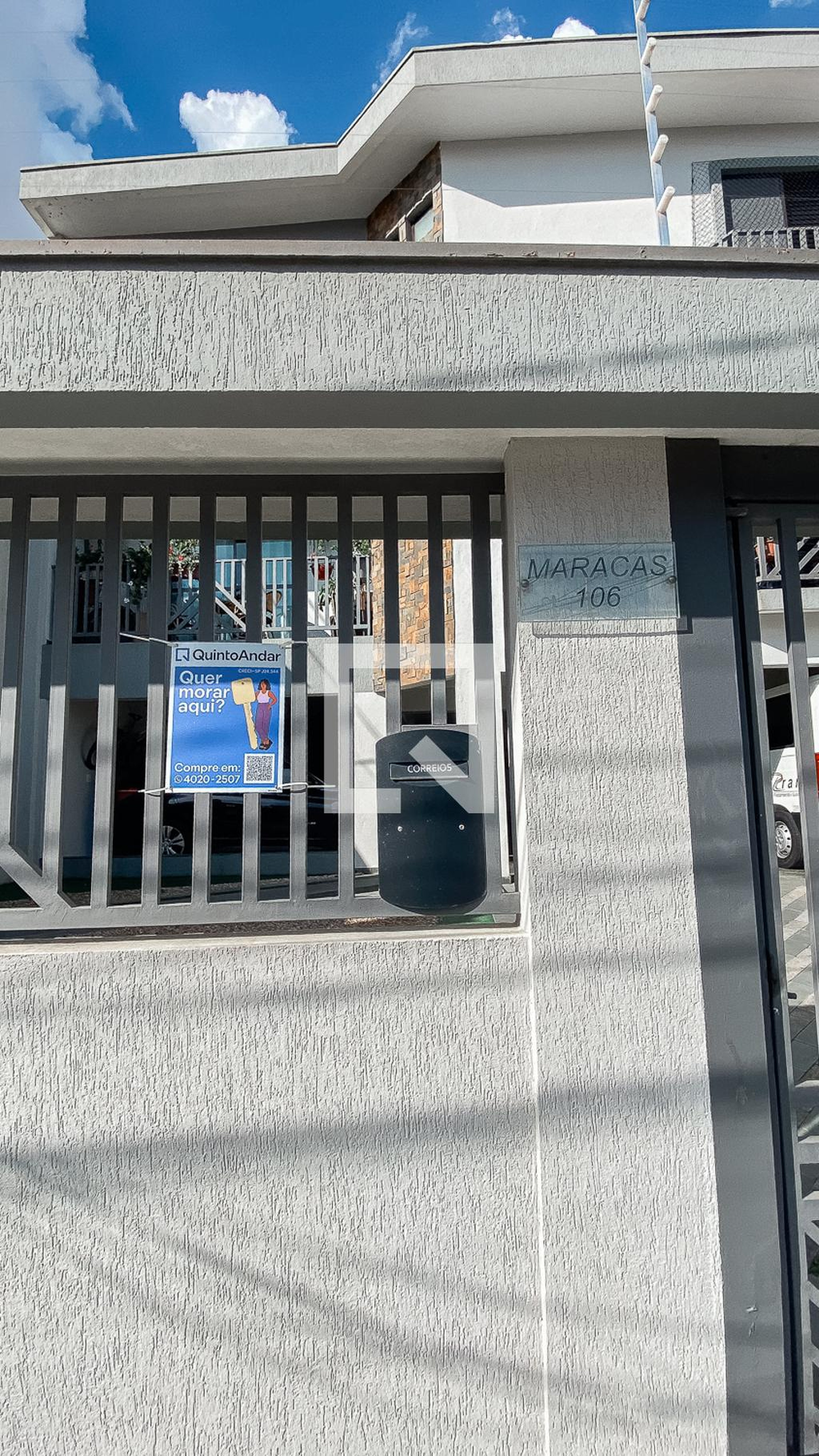 Fachada Condomínio em Rua Maracás, 106