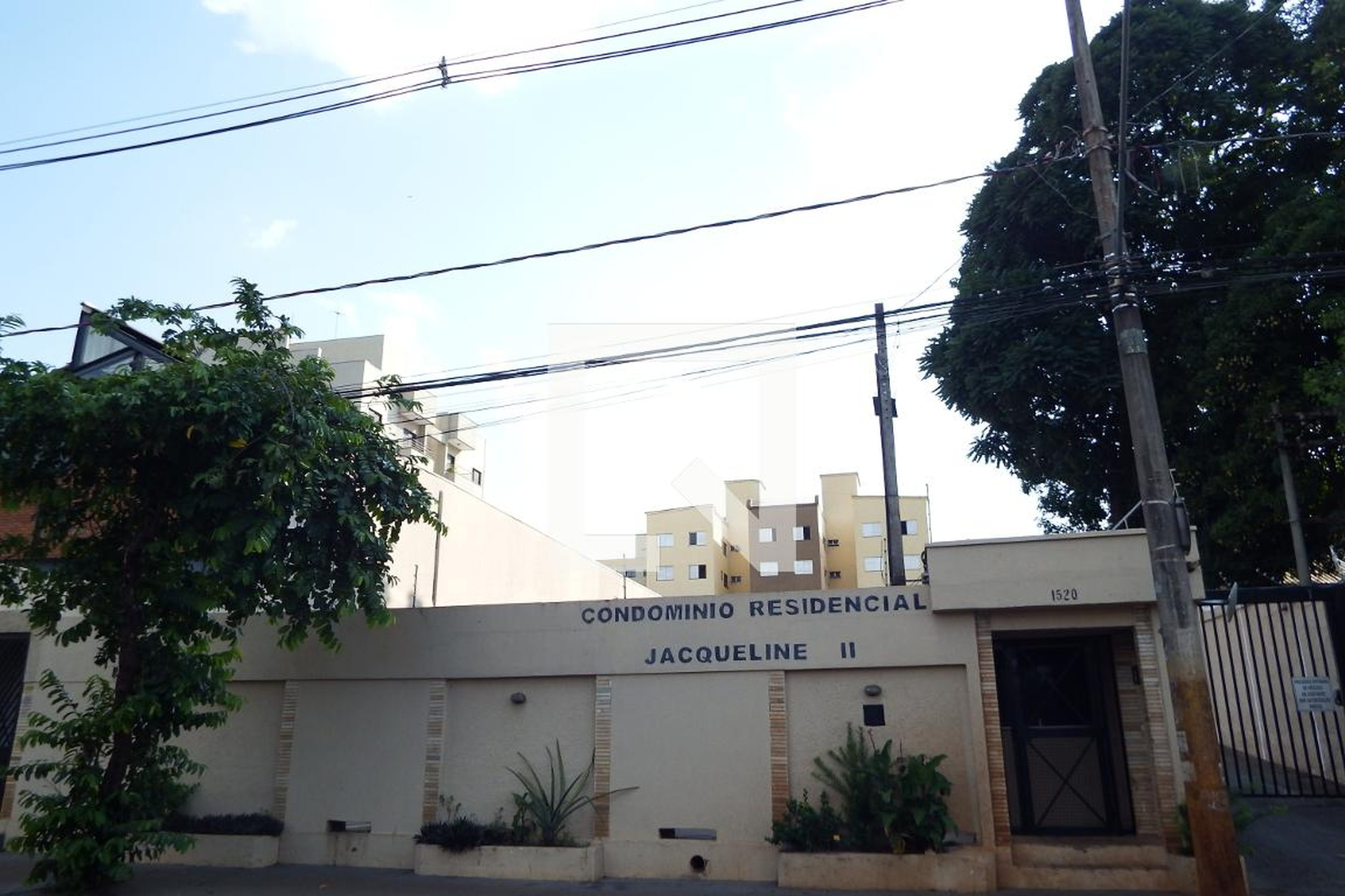 Fachada Condomínio em Rua João Bim, 1350